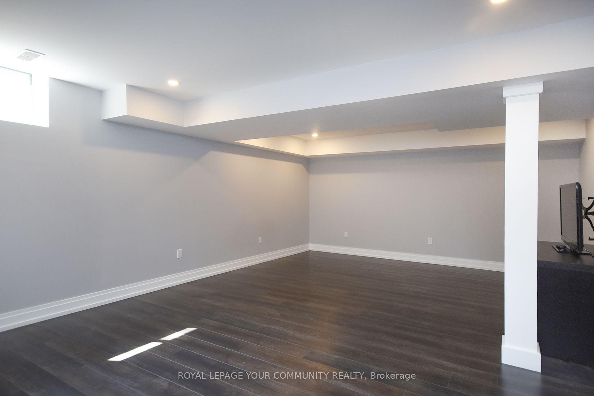 Photo 43 of 62 Skinner Road, Hamilton, Waterdown — HOMEH