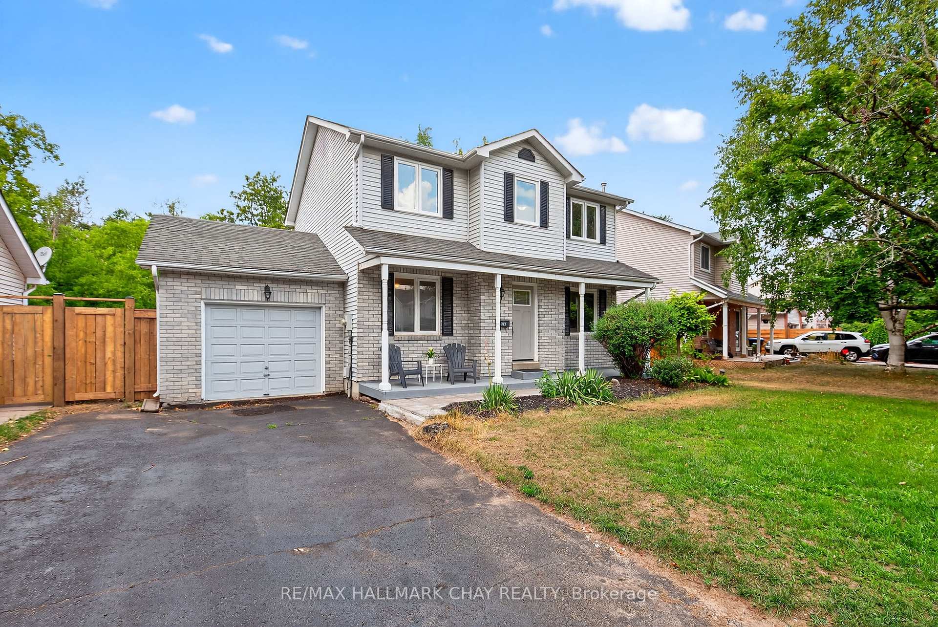 Front of 992 Anna Maria Avenue