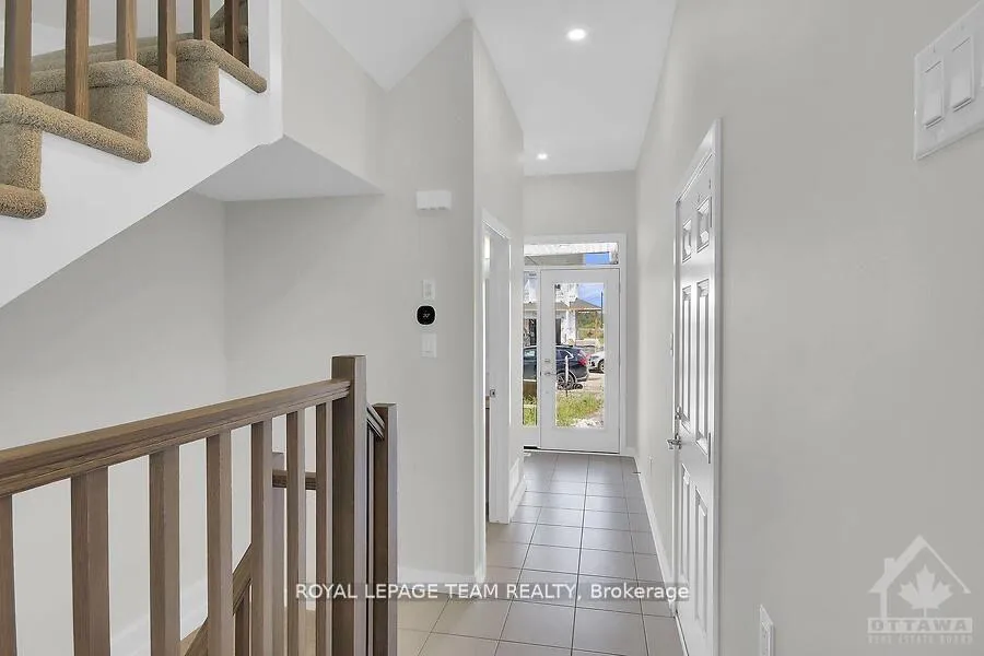 Photo 3 of 578 Cobra Crescent, Ottawa, Kanata - Emerald Meadows/Trailwest — HOMEH