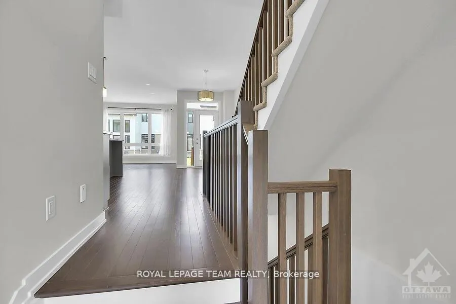 Photo 4 of 578 Cobra Crescent, Ottawa, Kanata - Emerald Meadows/Trailwest — HOMEH