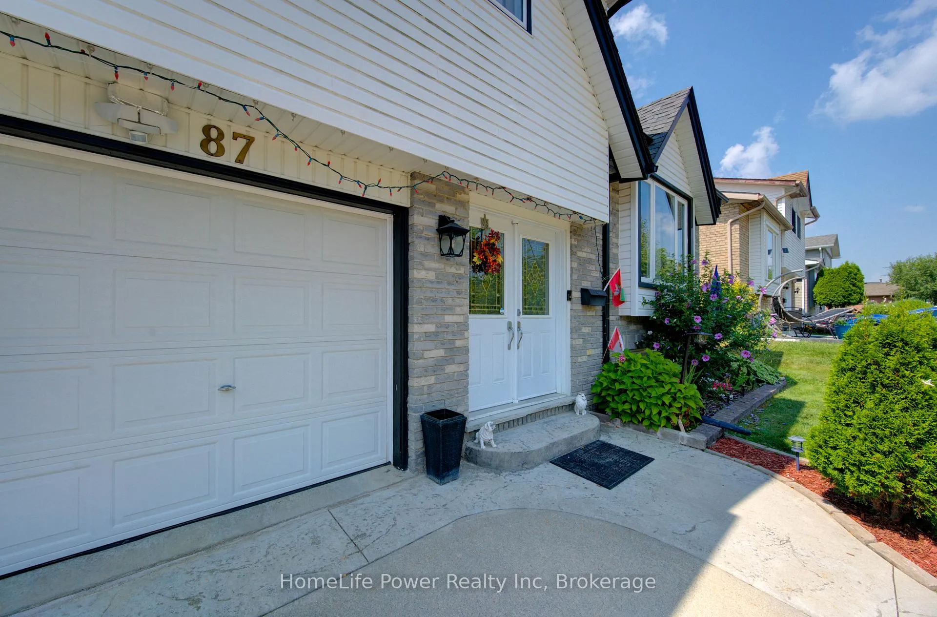 Photo 4 of 87 Sugar Maple Street, Kitchener — HOMEH