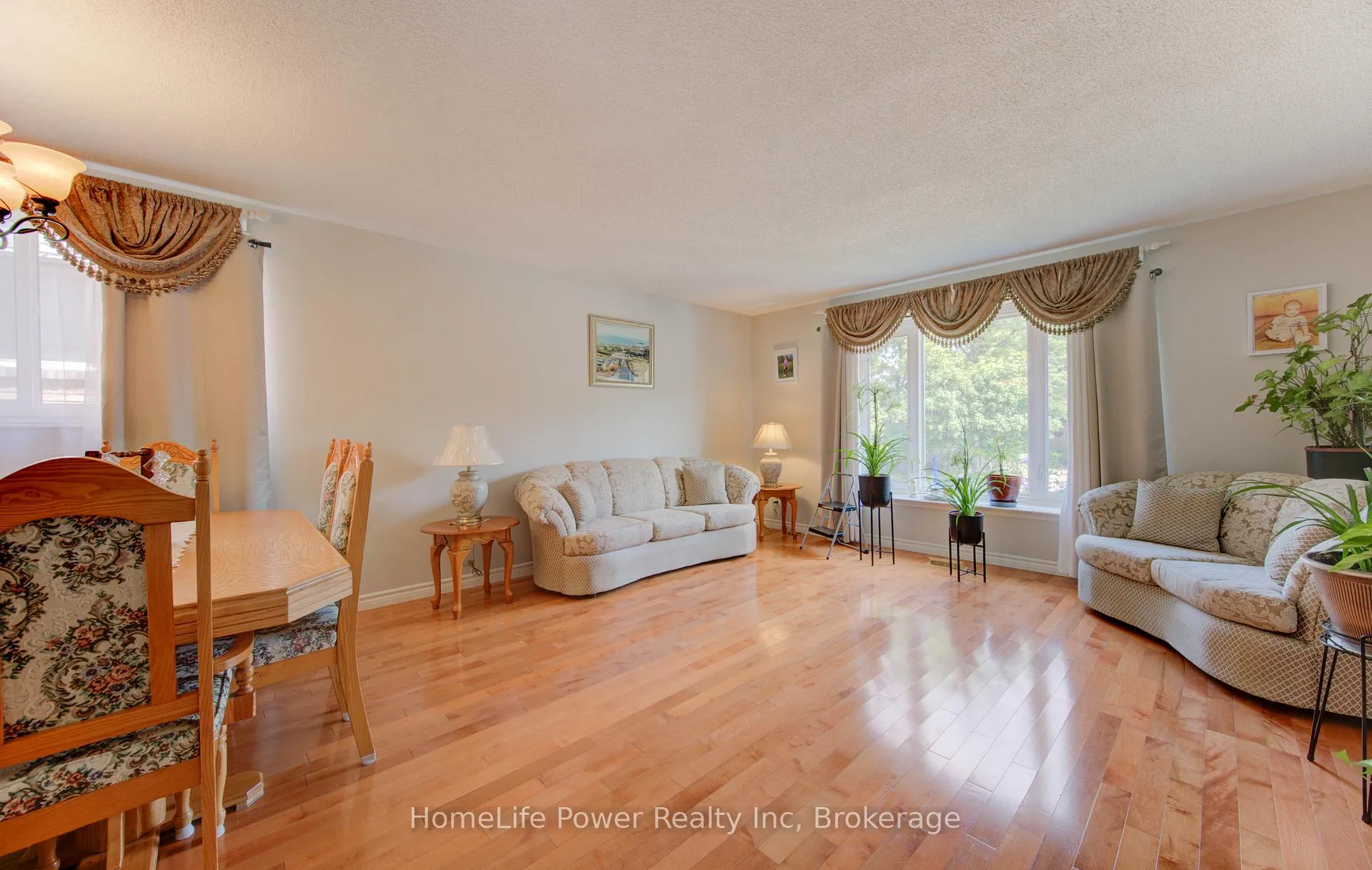 Photo 22 of 87 Sugar Maple Street, Kitchener — HOMEH