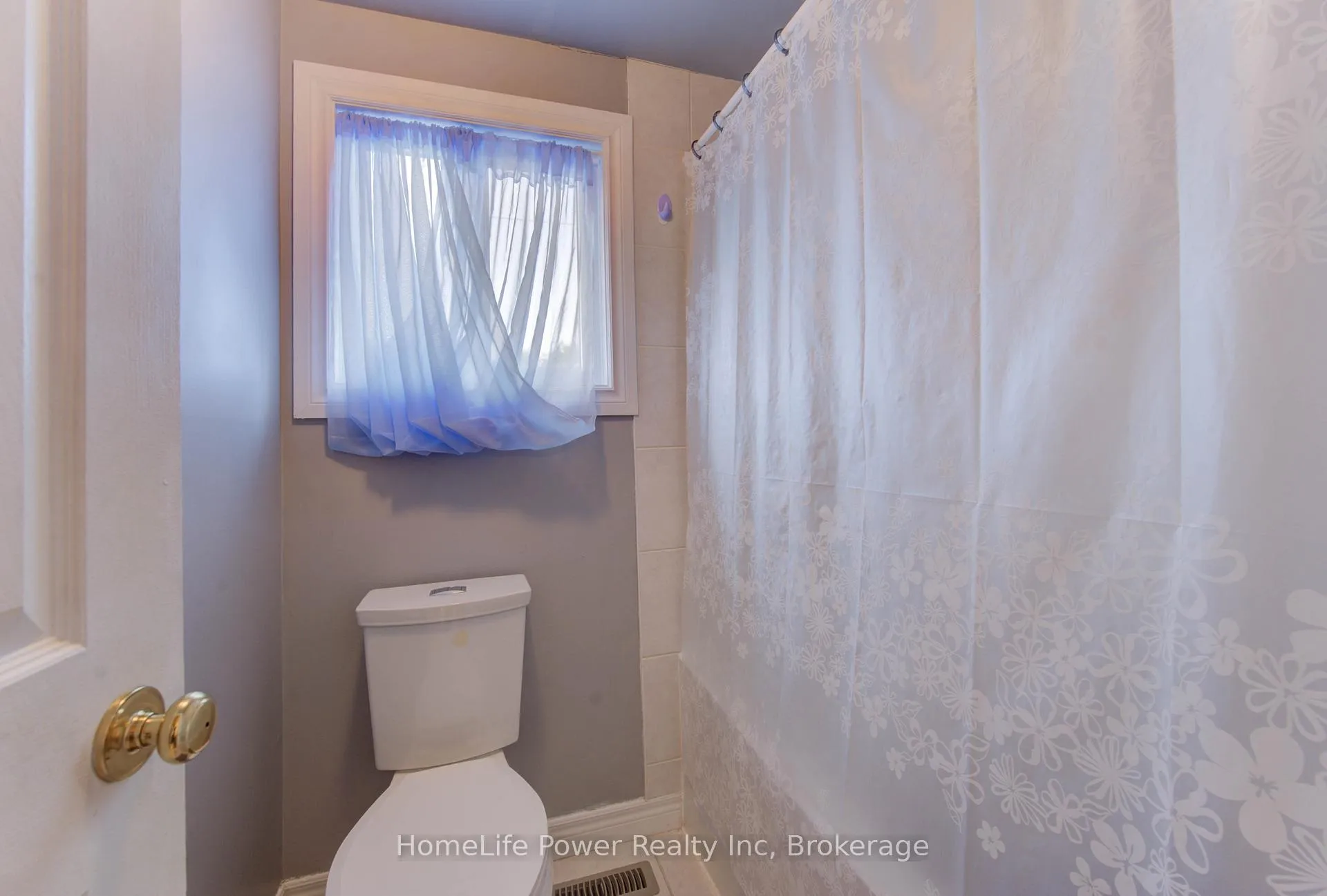 Photo 29 of 87 Sugar Maple Street, Kitchener — HOMEH