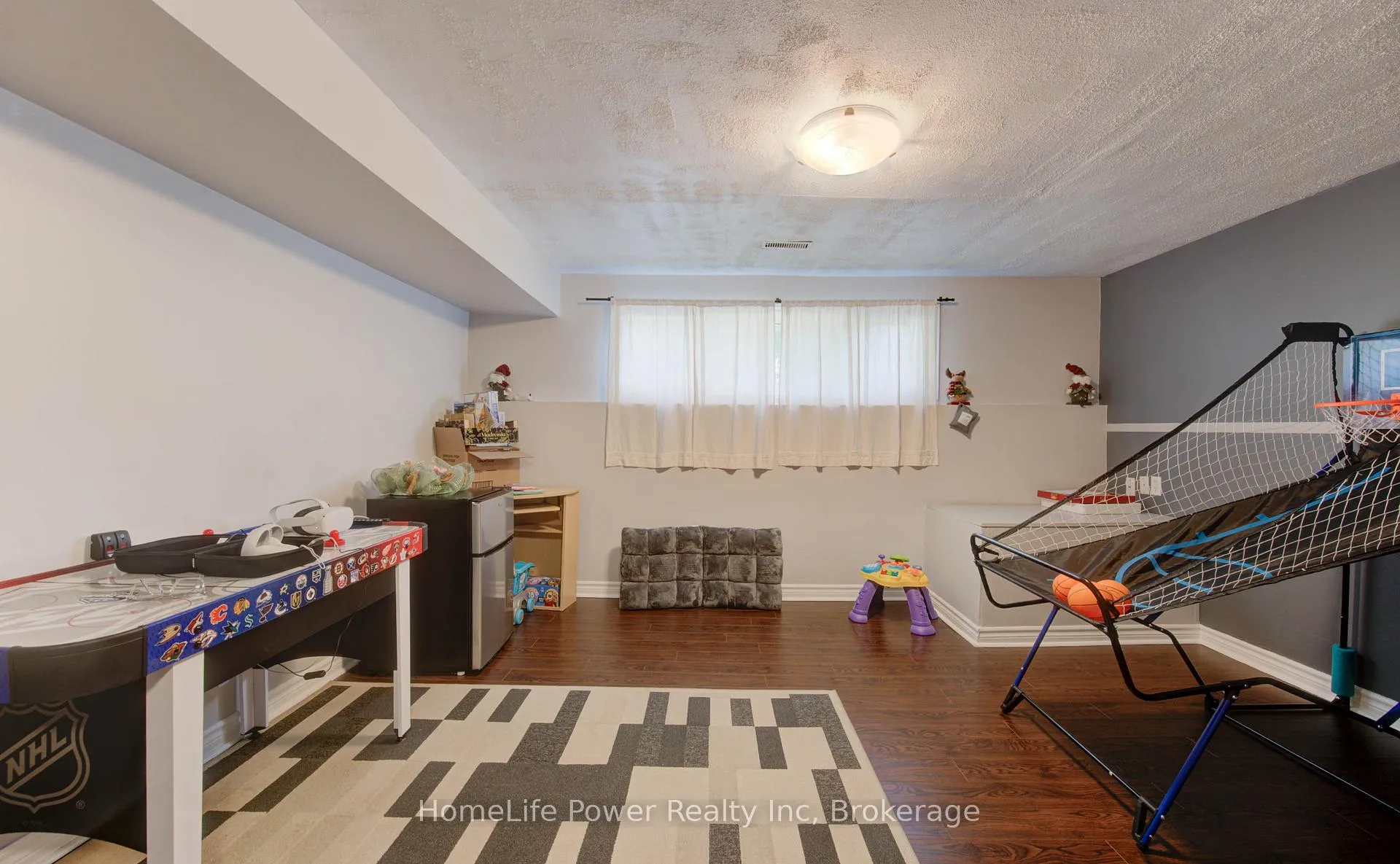 Photo 32 of 87 Sugar Maple Street, Kitchener — HOMEH