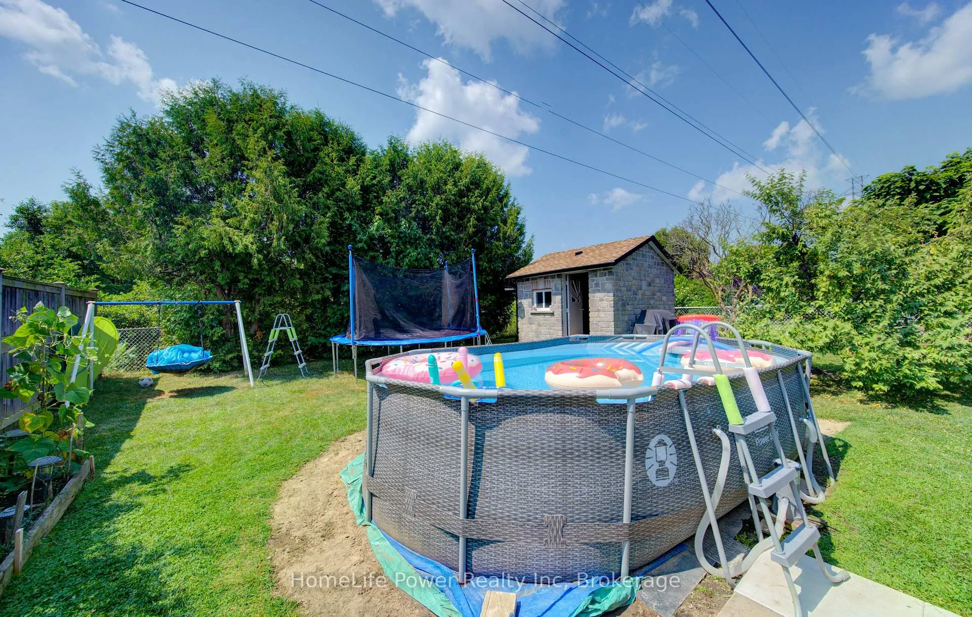 Photo 37 of 87 Sugar Maple Street, Kitchener — HOMEH