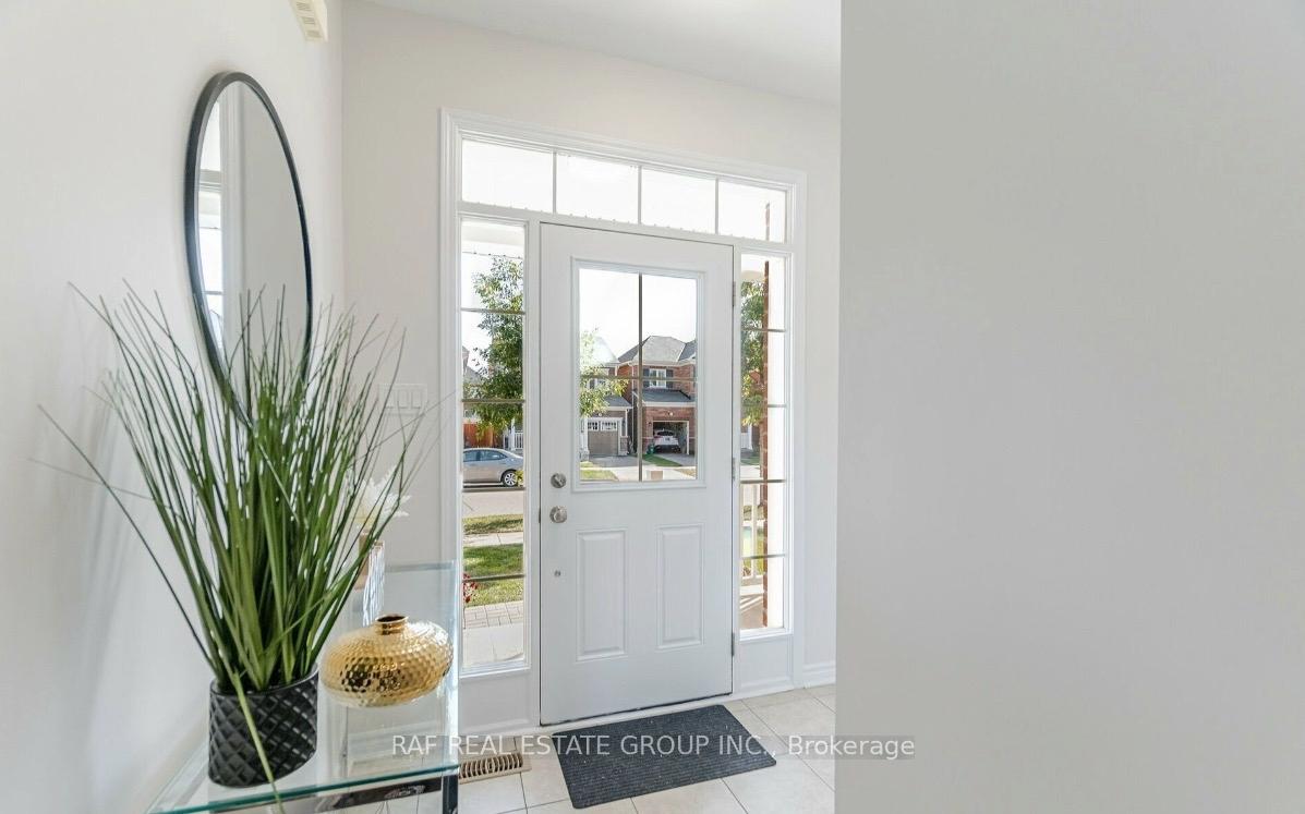 Photo 5 of 308 Shady Glen Crescent, Kitchener, Rosenburg — HOMEH