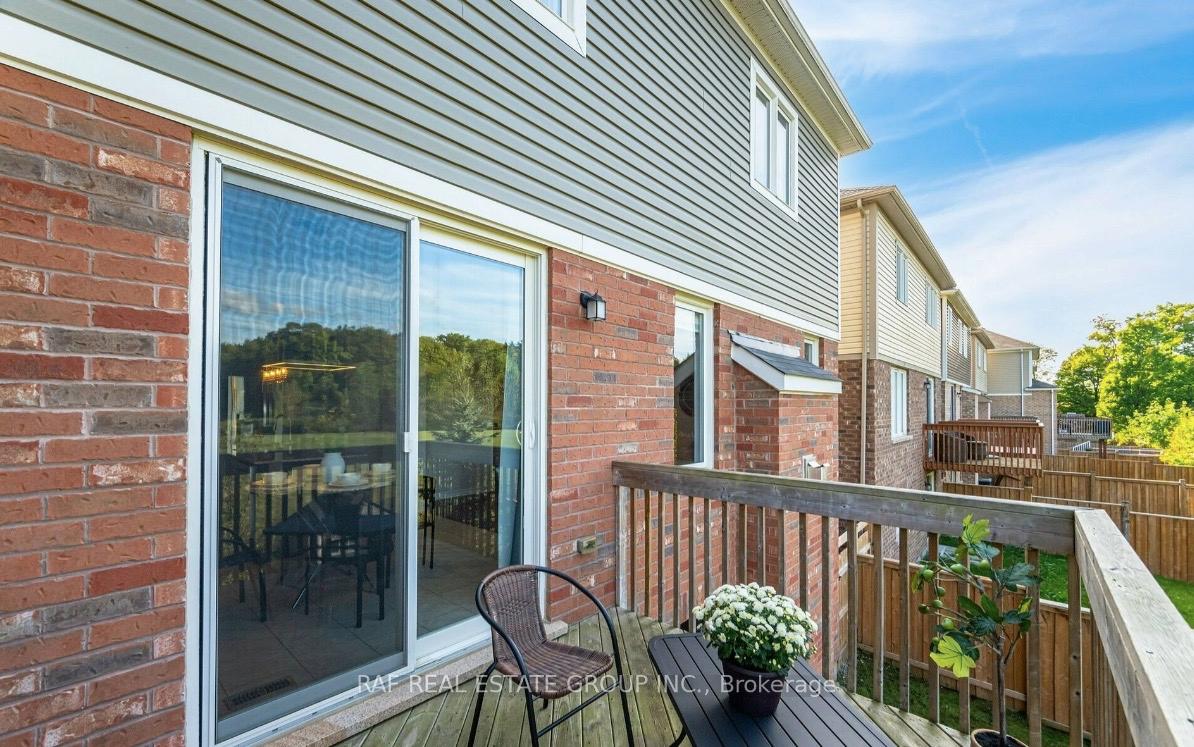 Photo 17 of 308 Shady Glen Crescent, Kitchener, Rosenburg — HOMEH