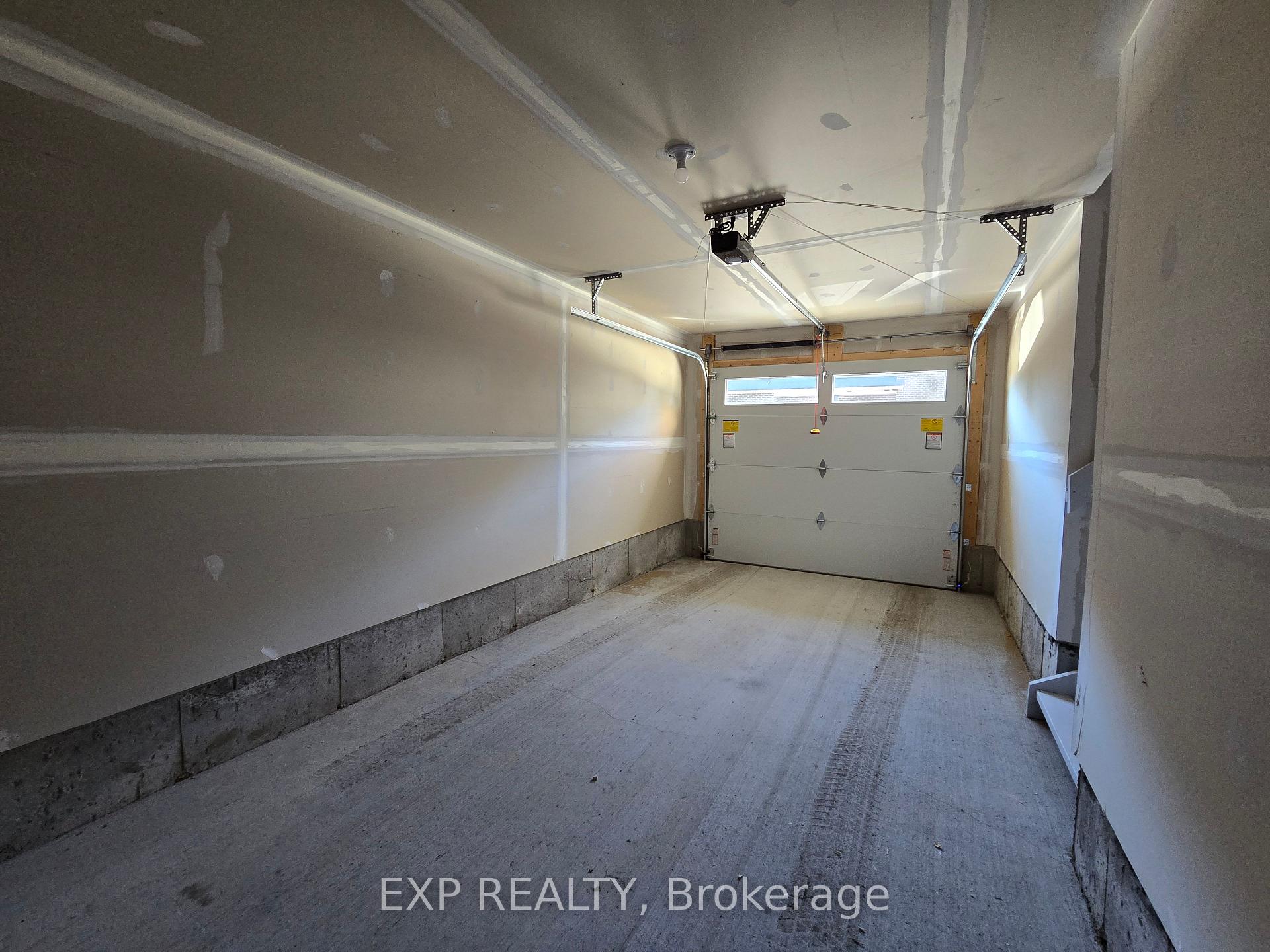 Photo 27 of 306 Clearpath Private, Ottawa, Kanata - Kanata Lakes/Heritage Hills — HOMEH