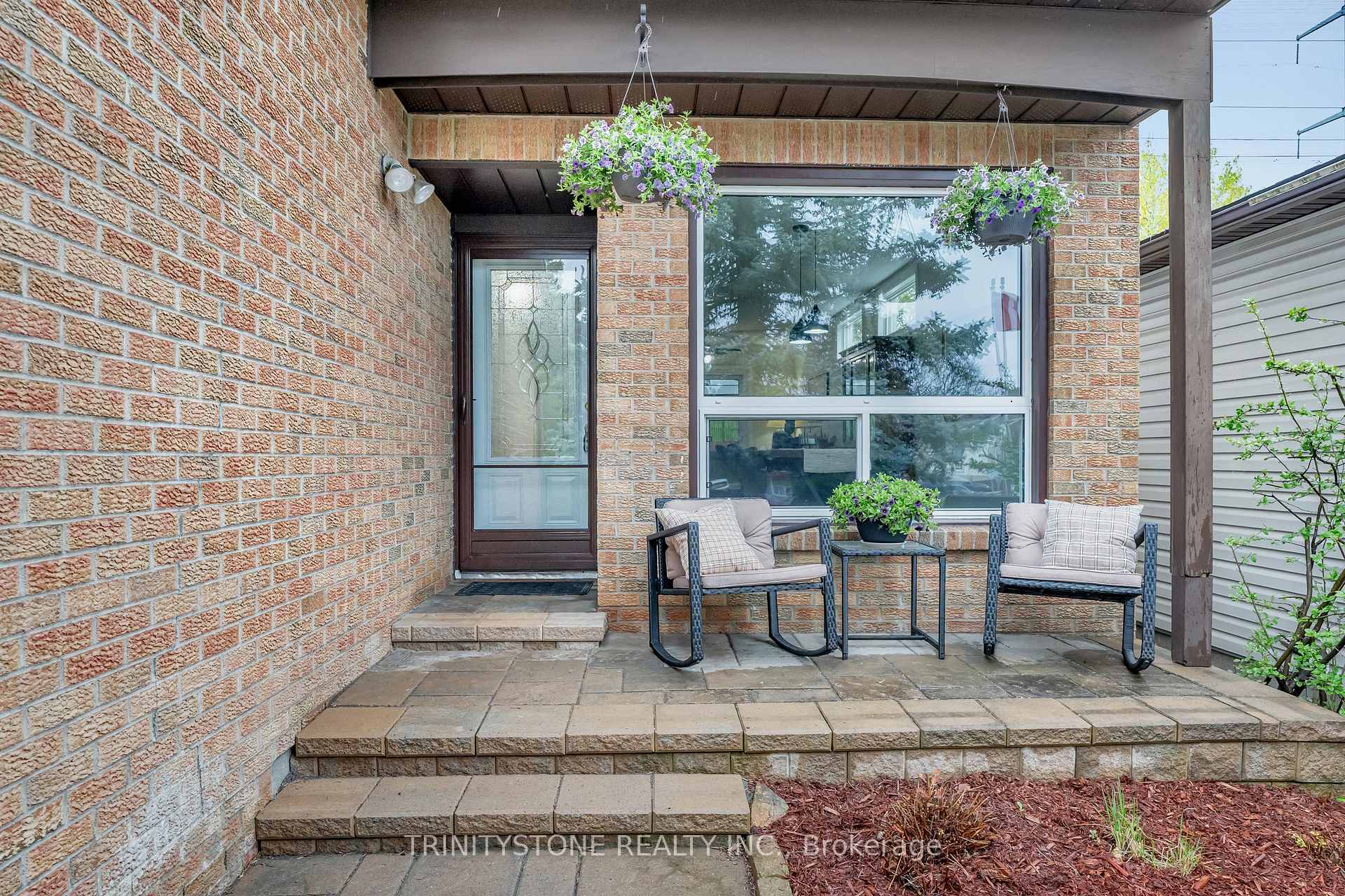 Photo 4 of 59 Stable Way, Ottawa, Kanata - Bridlewood — HOMEH