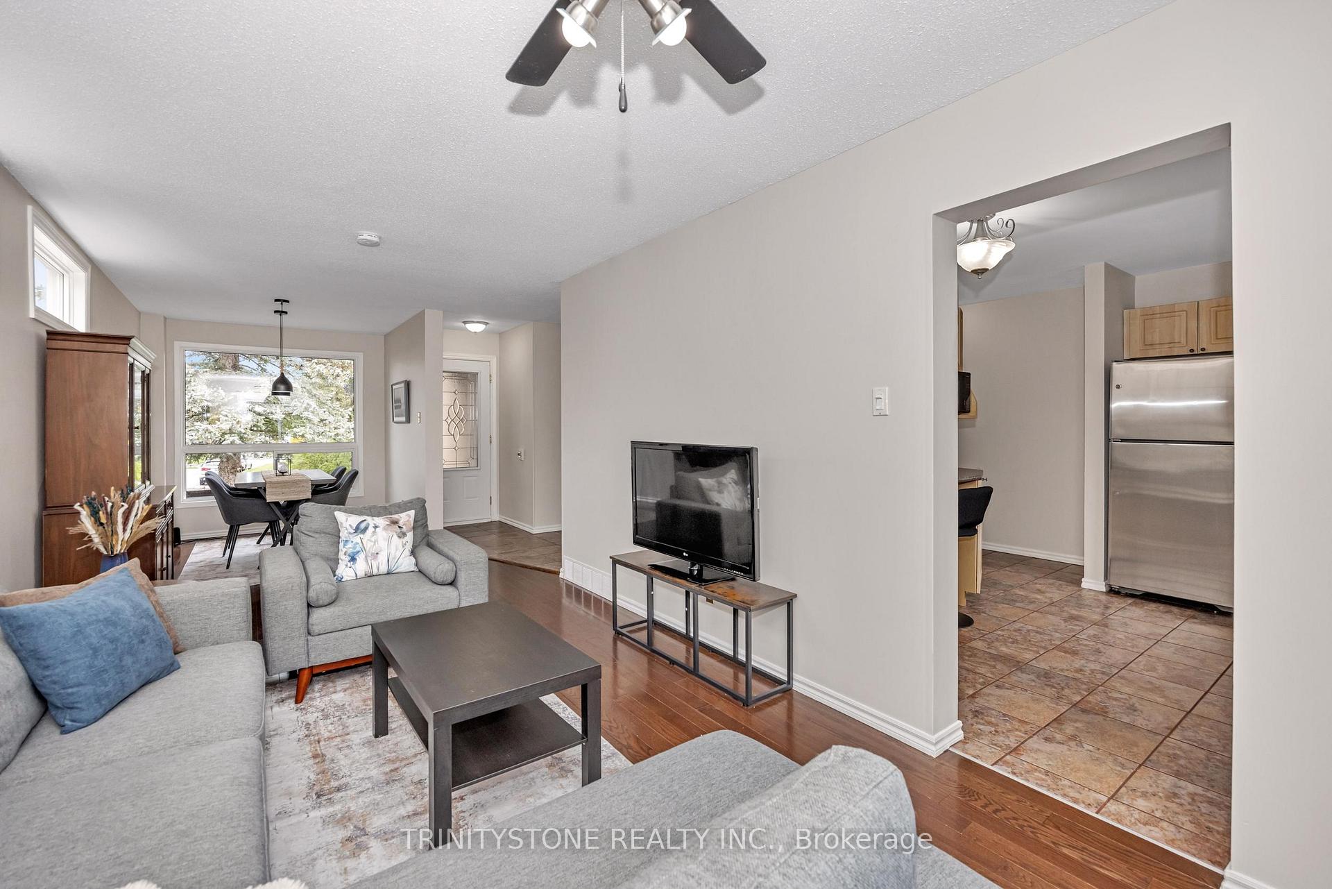 Photo 10 of 59 Stable Way, Ottawa, Kanata - Bridlewood — HOMEH