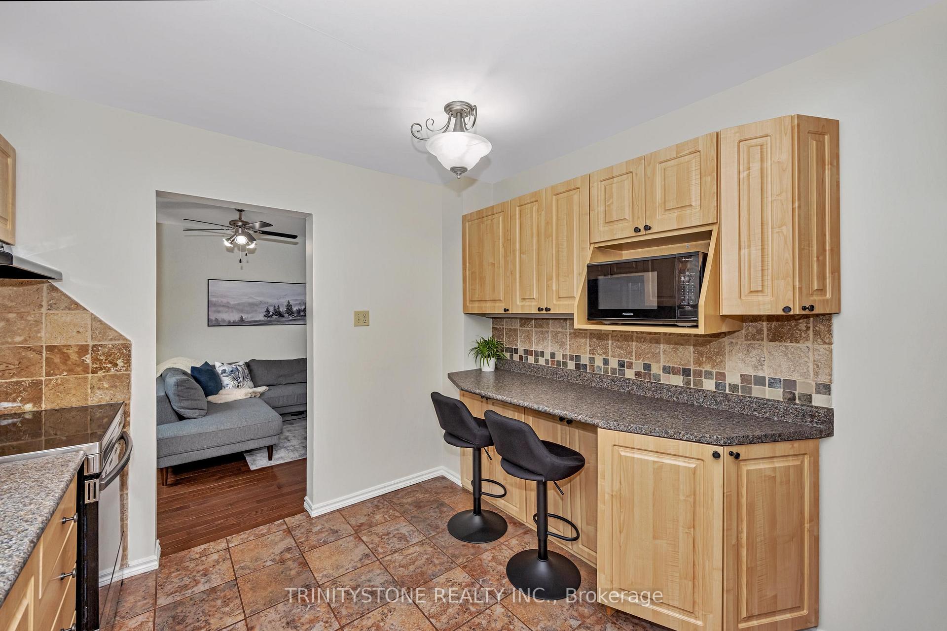 Photo 13 of 59 Stable Way, Ottawa, Kanata - Bridlewood — HOMEH