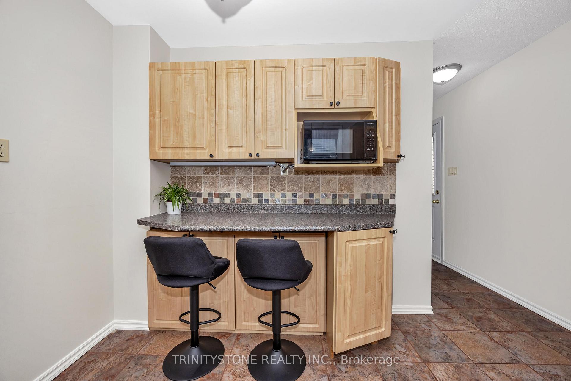 Photo 15 of 59 Stable Way, Ottawa, Kanata - Bridlewood — HOMEH