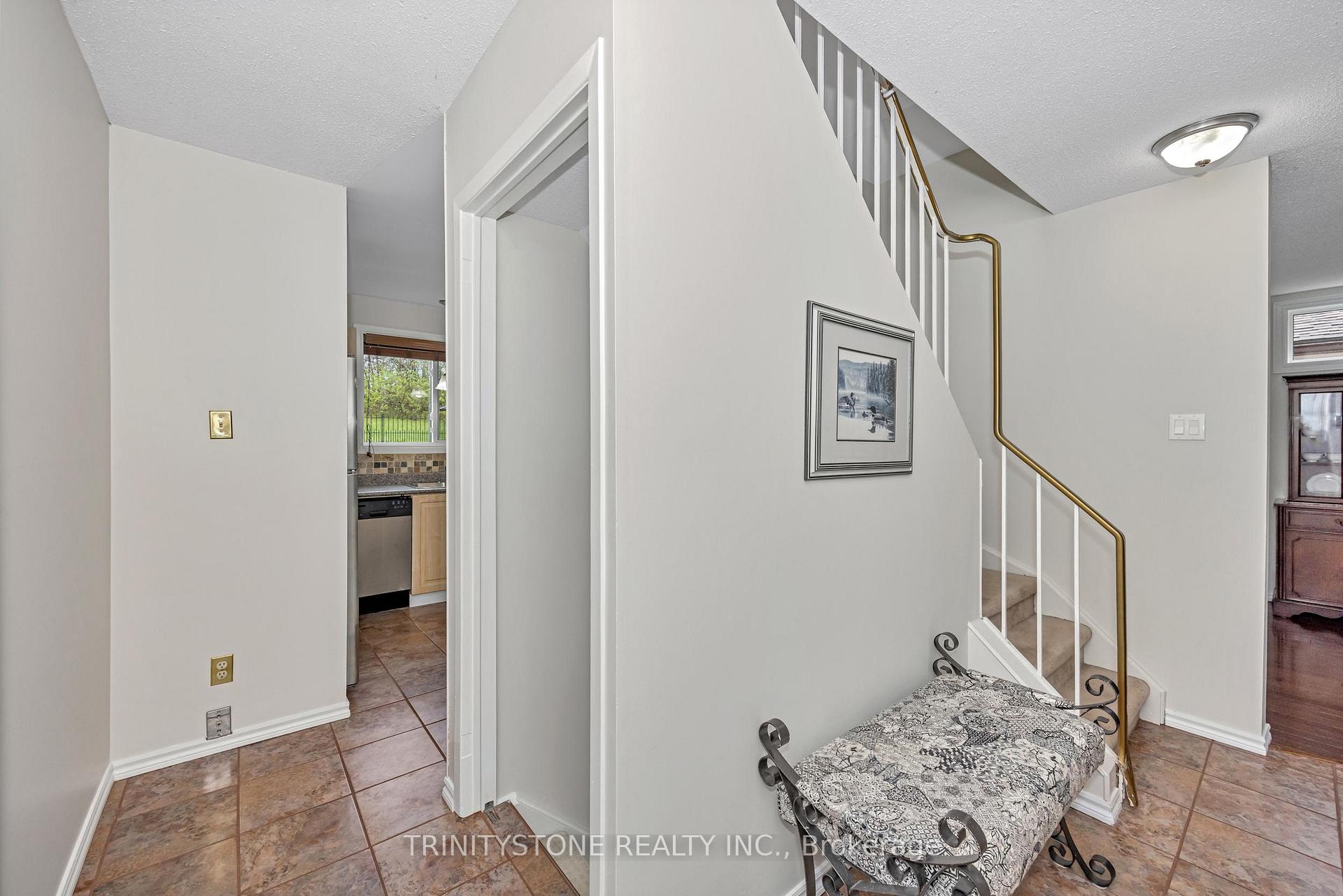 Photo 19 of 59 Stable Way, Ottawa, Kanata - Bridlewood — HOMEH