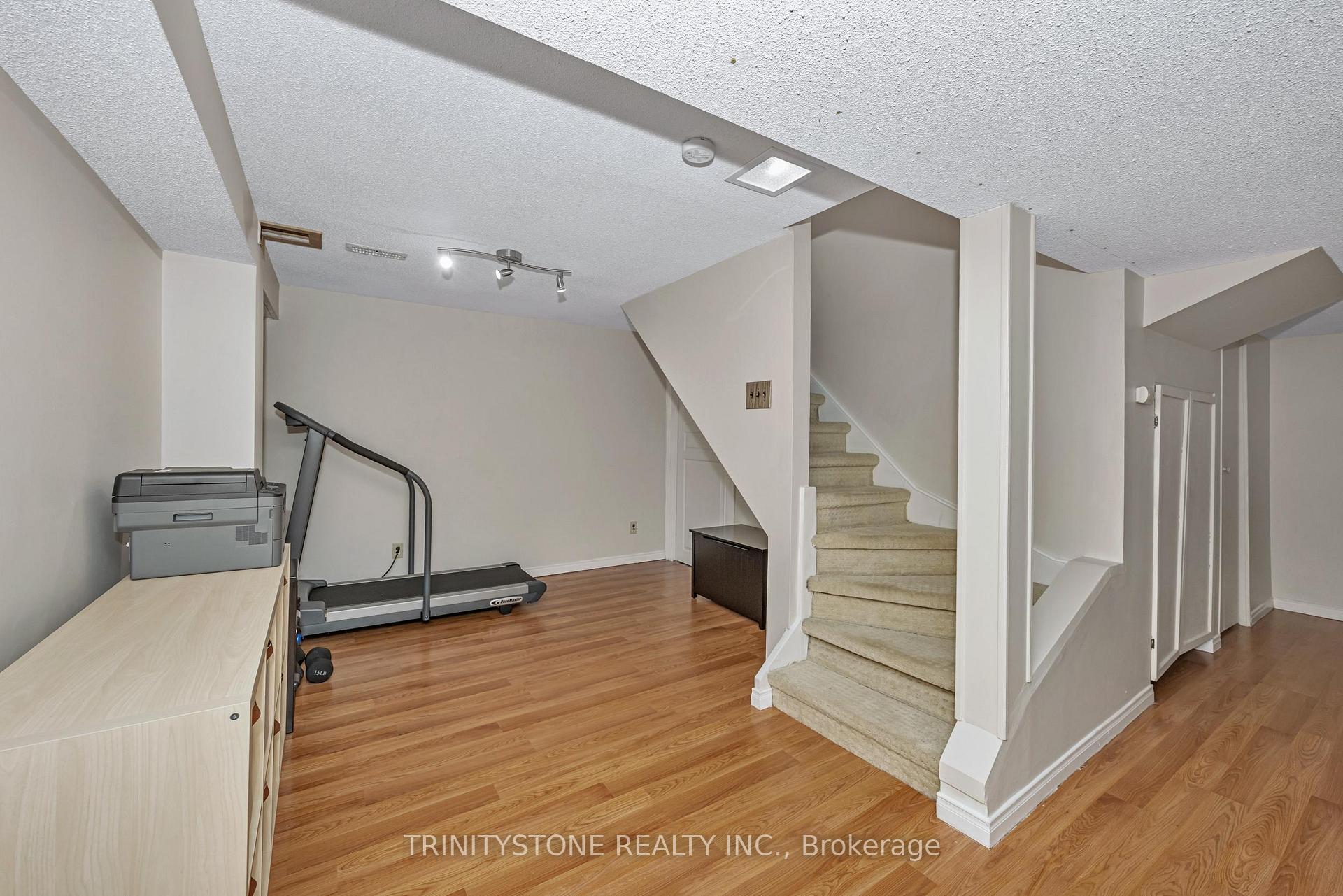 Photo 33 of 59 Stable Way, Ottawa, Kanata - Bridlewood — HOMEH