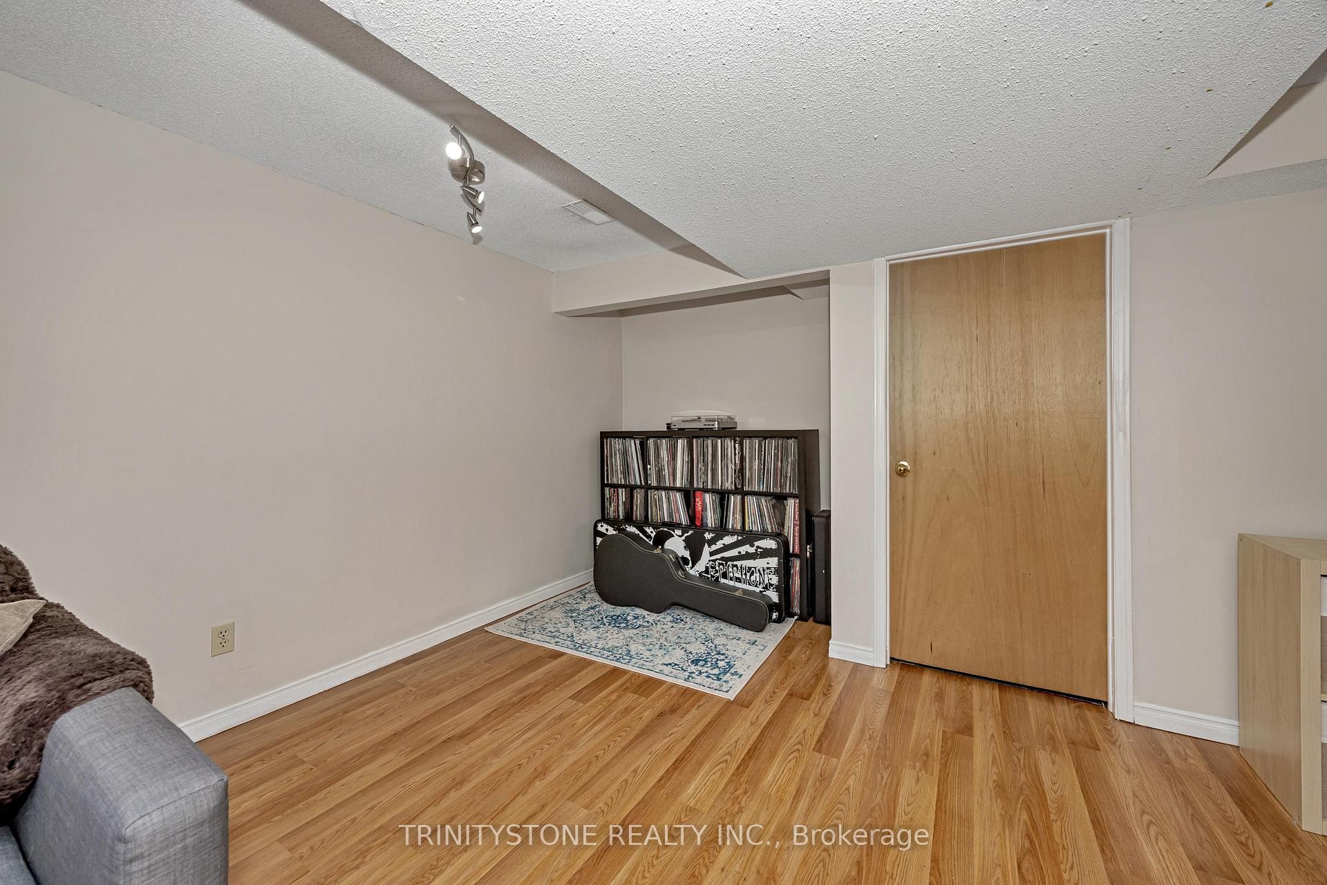 Photo 36 of 59 Stable Way, Ottawa, Kanata - Bridlewood — HOMEH