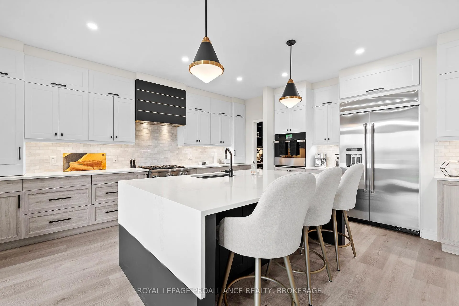 Photo 14 of 832 Windermere Drive, Kingston, City Northwest — HOMEH