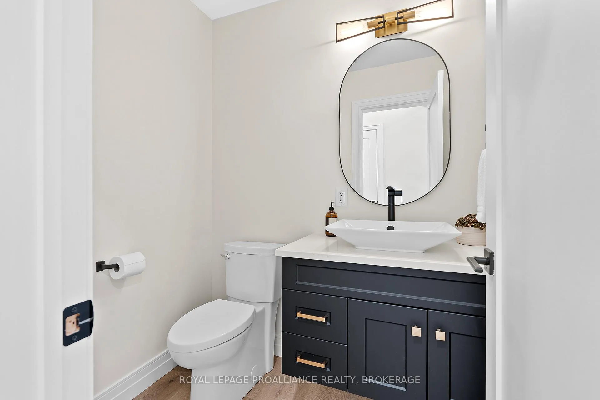 Photo 19 of 832 Windermere Drive, Kingston, City Northwest — HOMEH