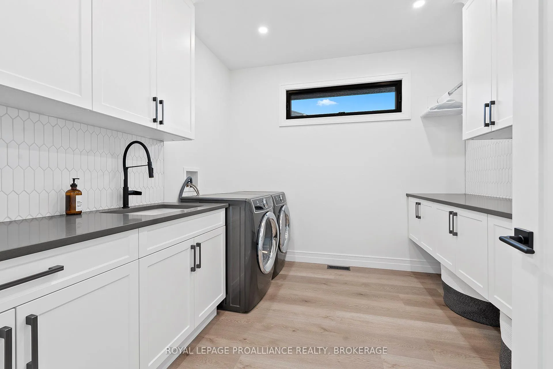 Photo 32 of 832 Windermere Drive, Kingston, City Northwest — HOMEH