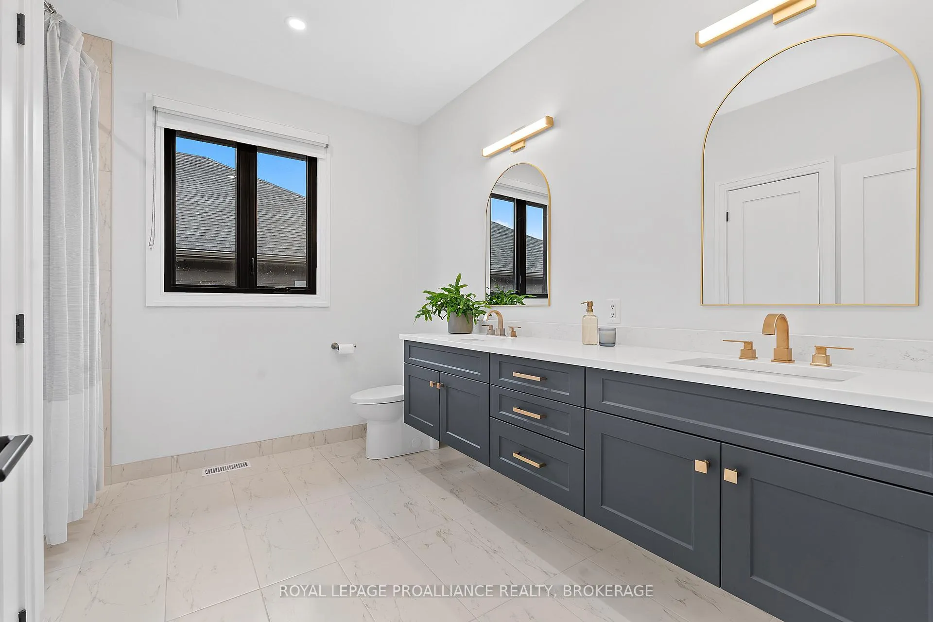 Photo 35 of 832 Windermere Drive, Kingston, City Northwest — HOMEH