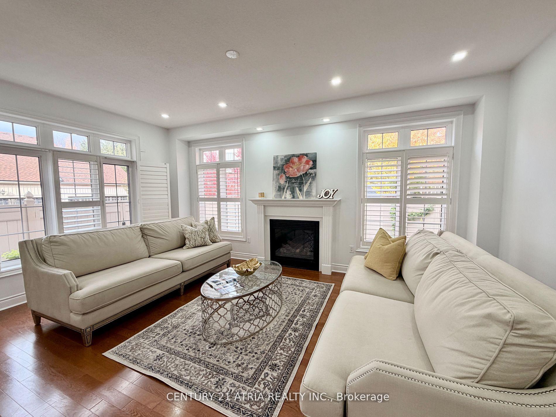 Photo 3 of 14 West Normandy Drive, Markham, Cornell — HOMEH