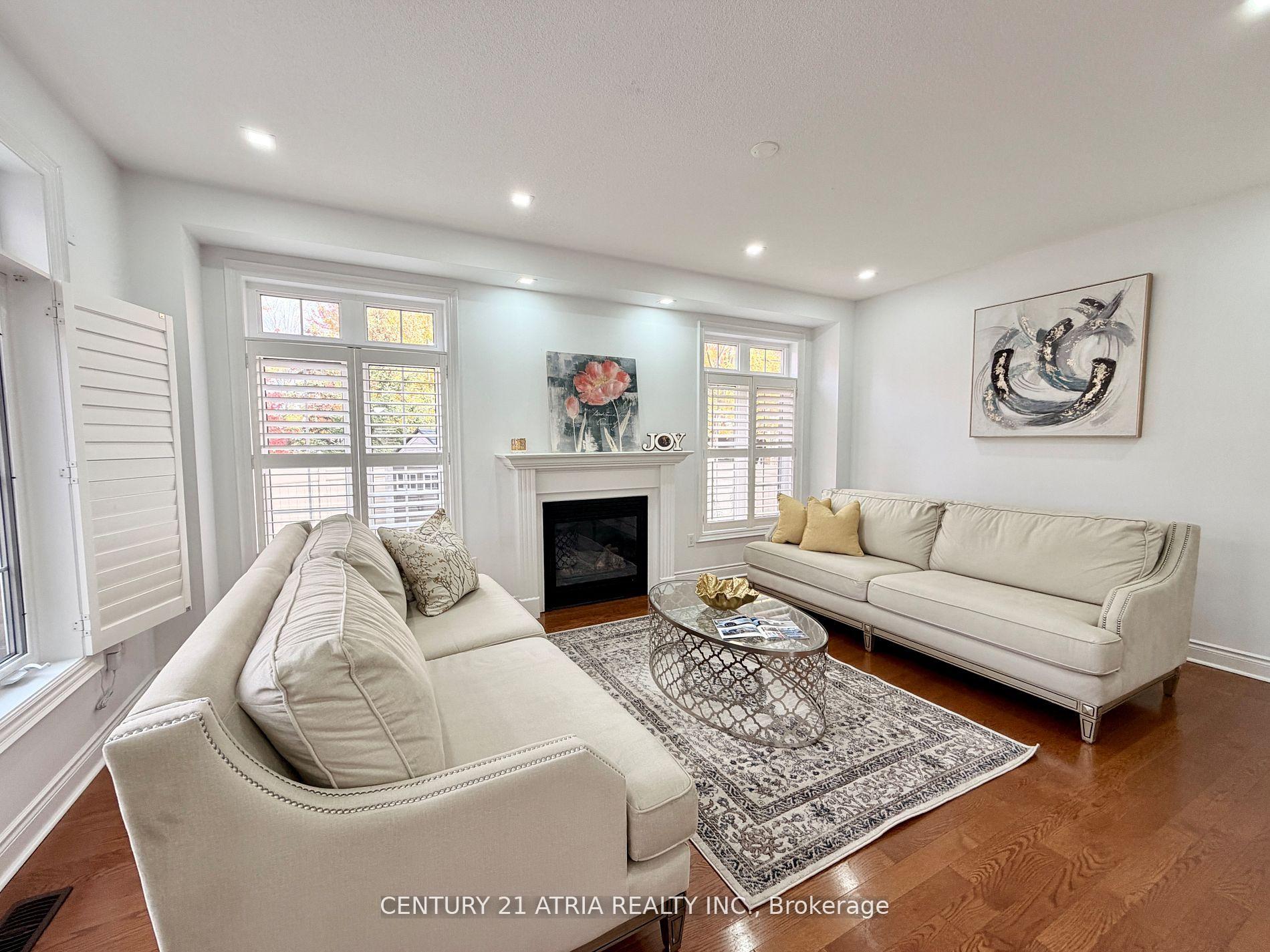 Photo 4 of 14 West Normandy Drive, Markham, Cornell — HOMEH