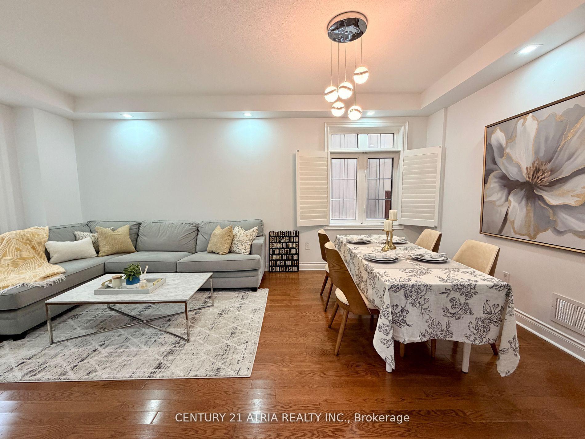 Photo 5 of 14 West Normandy Drive, Markham, Cornell — HOMEH