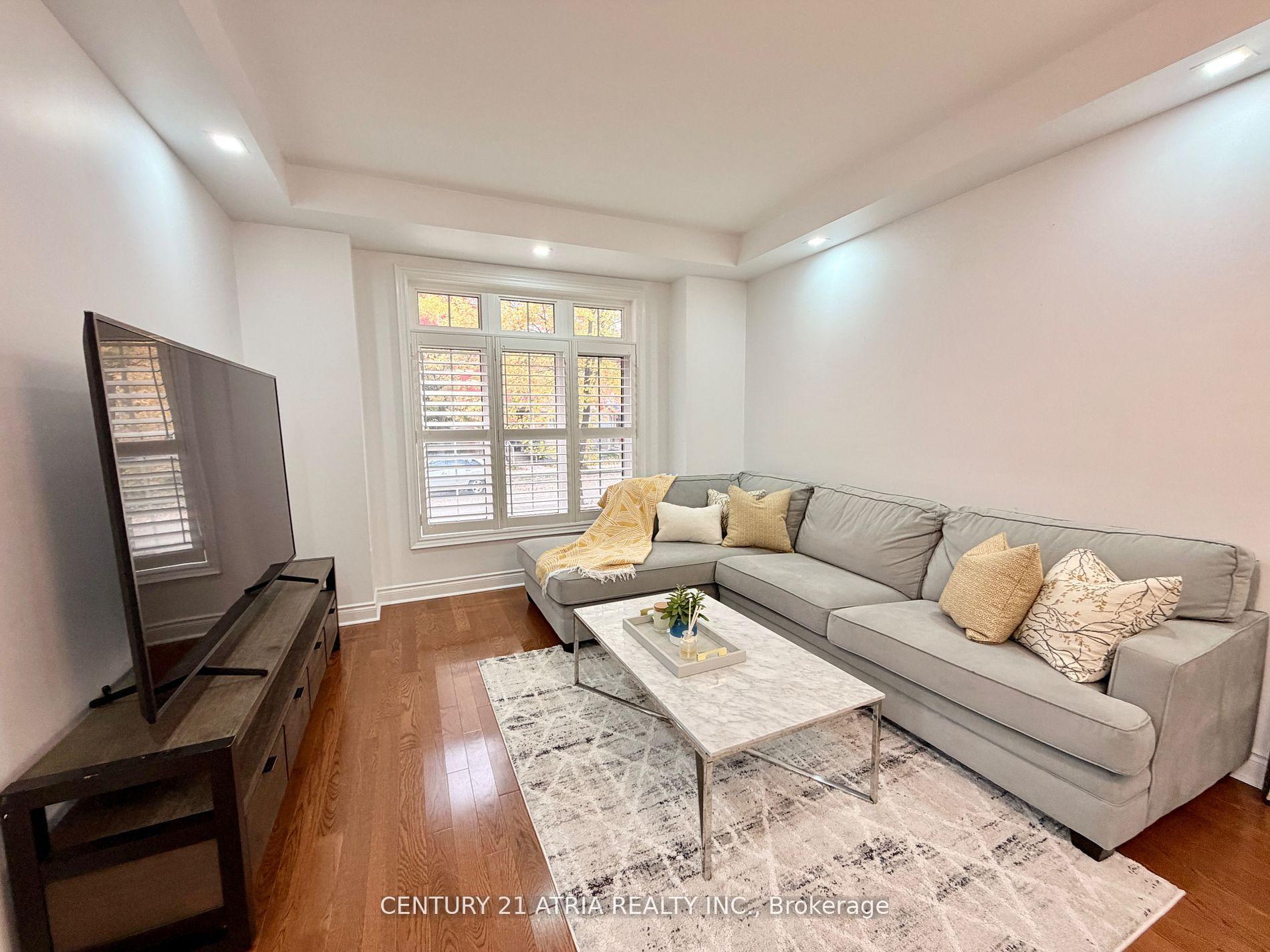Photo 7 of 14 West Normandy Drive, Markham, Cornell — HOMEH