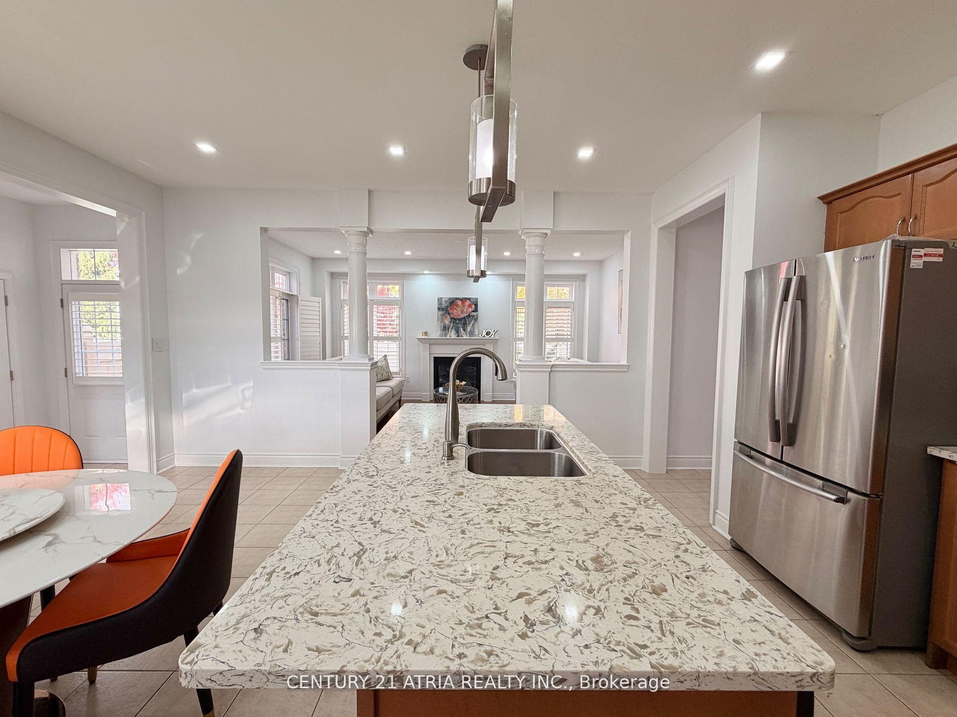 Photo 11 of 14 West Normandy Drive, Markham, Cornell — HOMEH