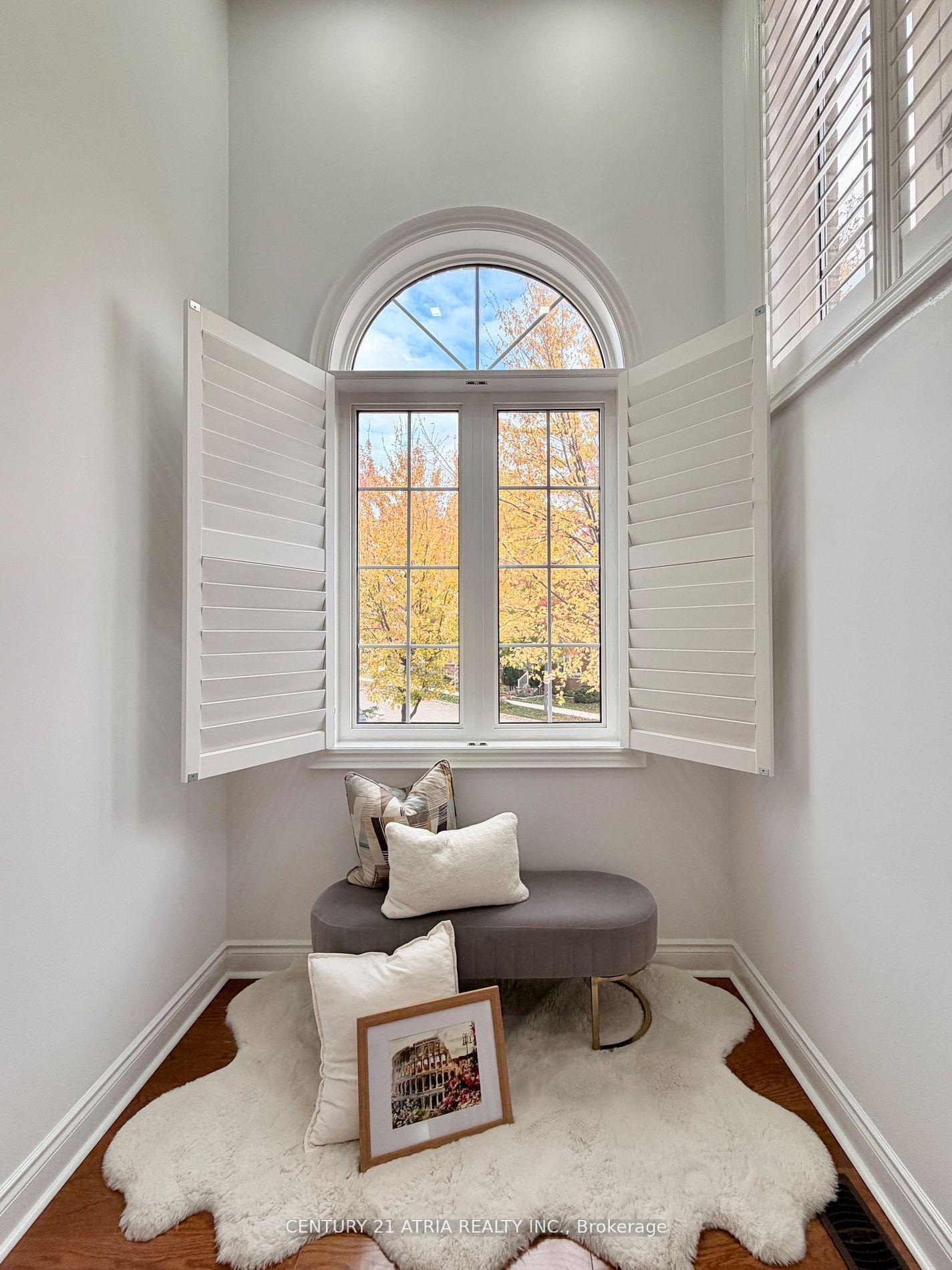 Photo 15 of 14 West Normandy Drive, Markham, Cornell — HOMEH