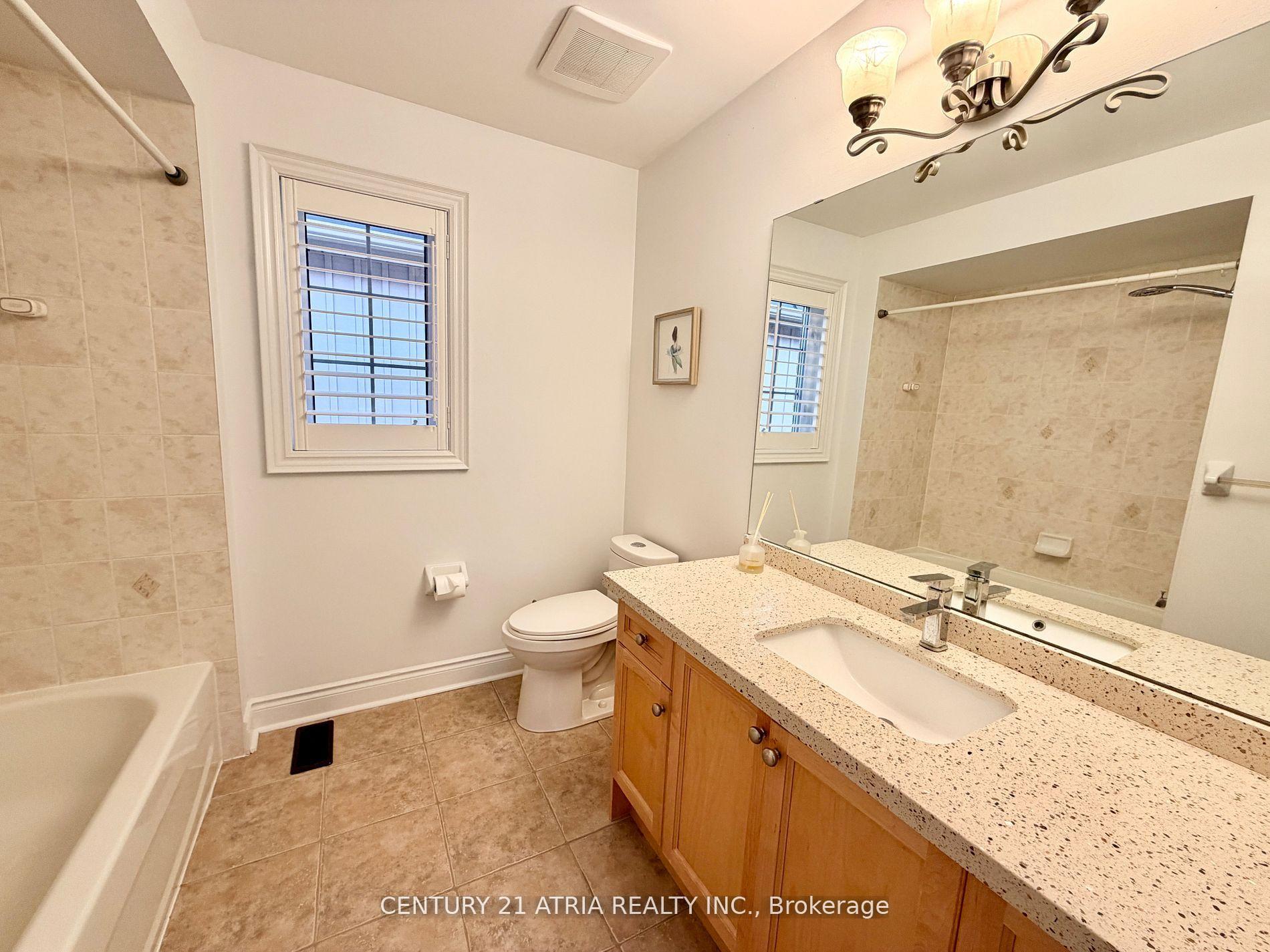 Photo 24 of 14 West Normandy Drive, Markham, Cornell — HOMEH