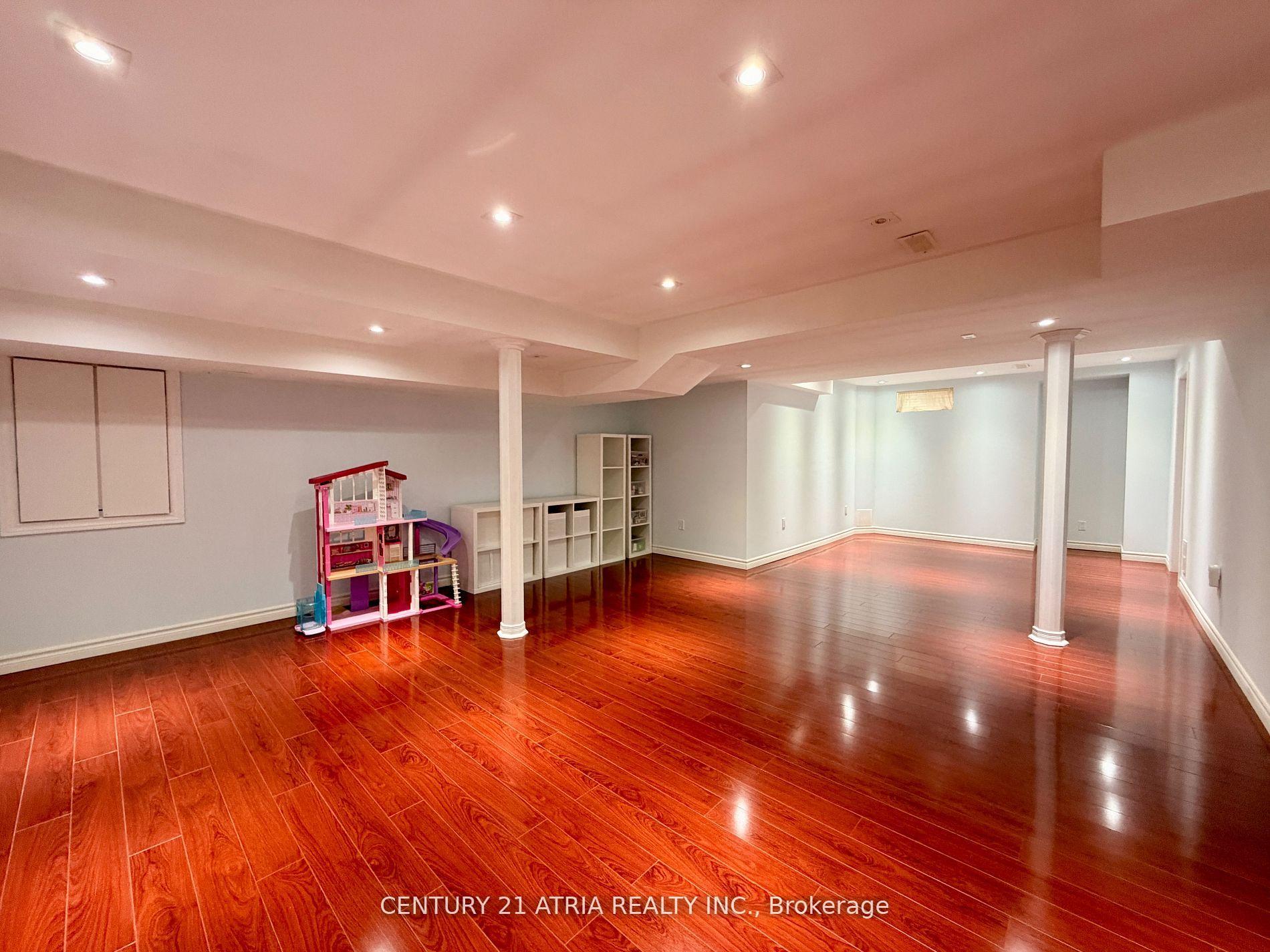 Photo 36 of 14 West Normandy Drive, Markham, Cornell — HOMEH