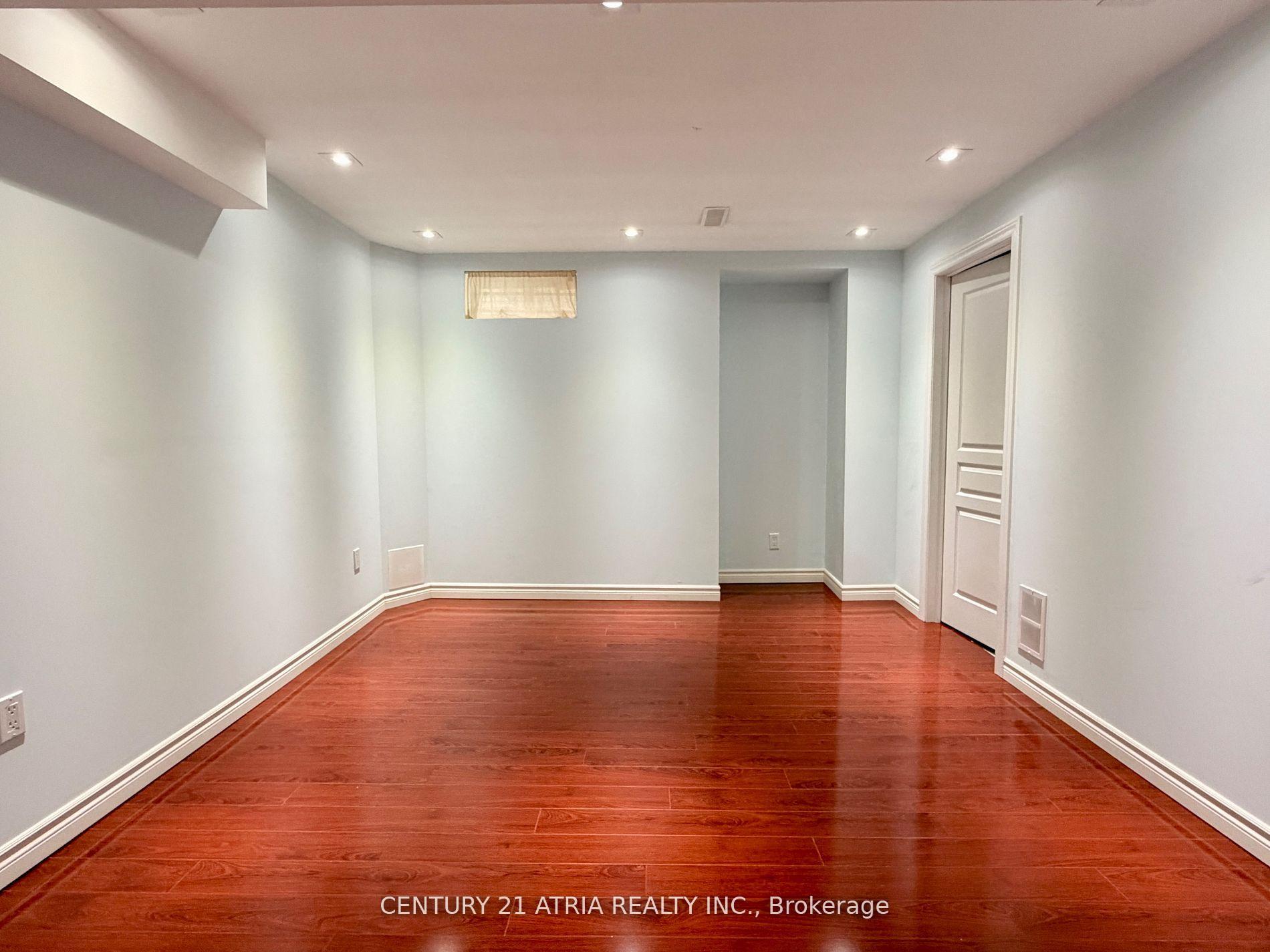 Photo 37 of 14 West Normandy Drive, Markham, Cornell — HOMEH