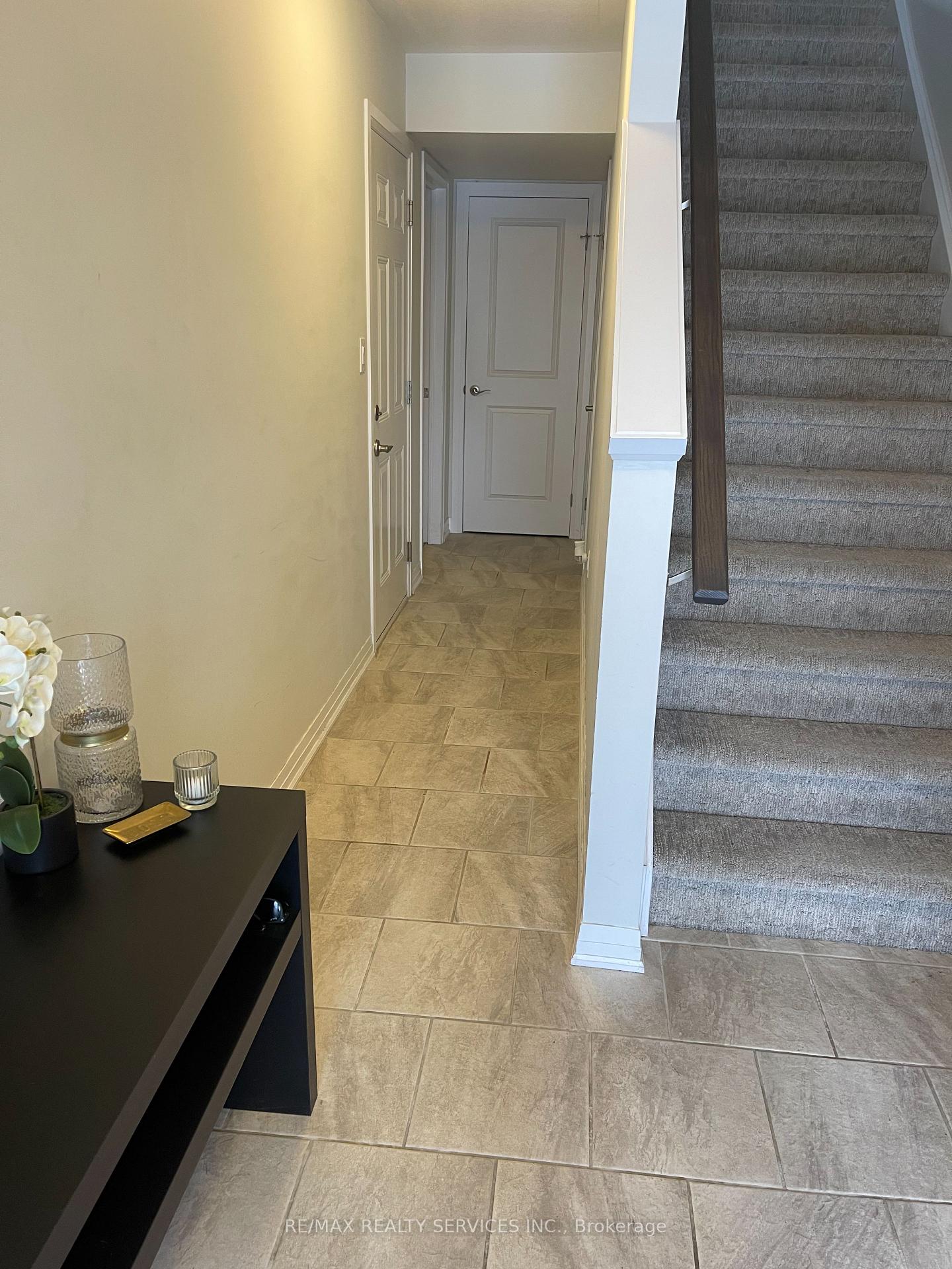 Photo 1 of 39 Ridgemount Street, Kitchener — HOMEH