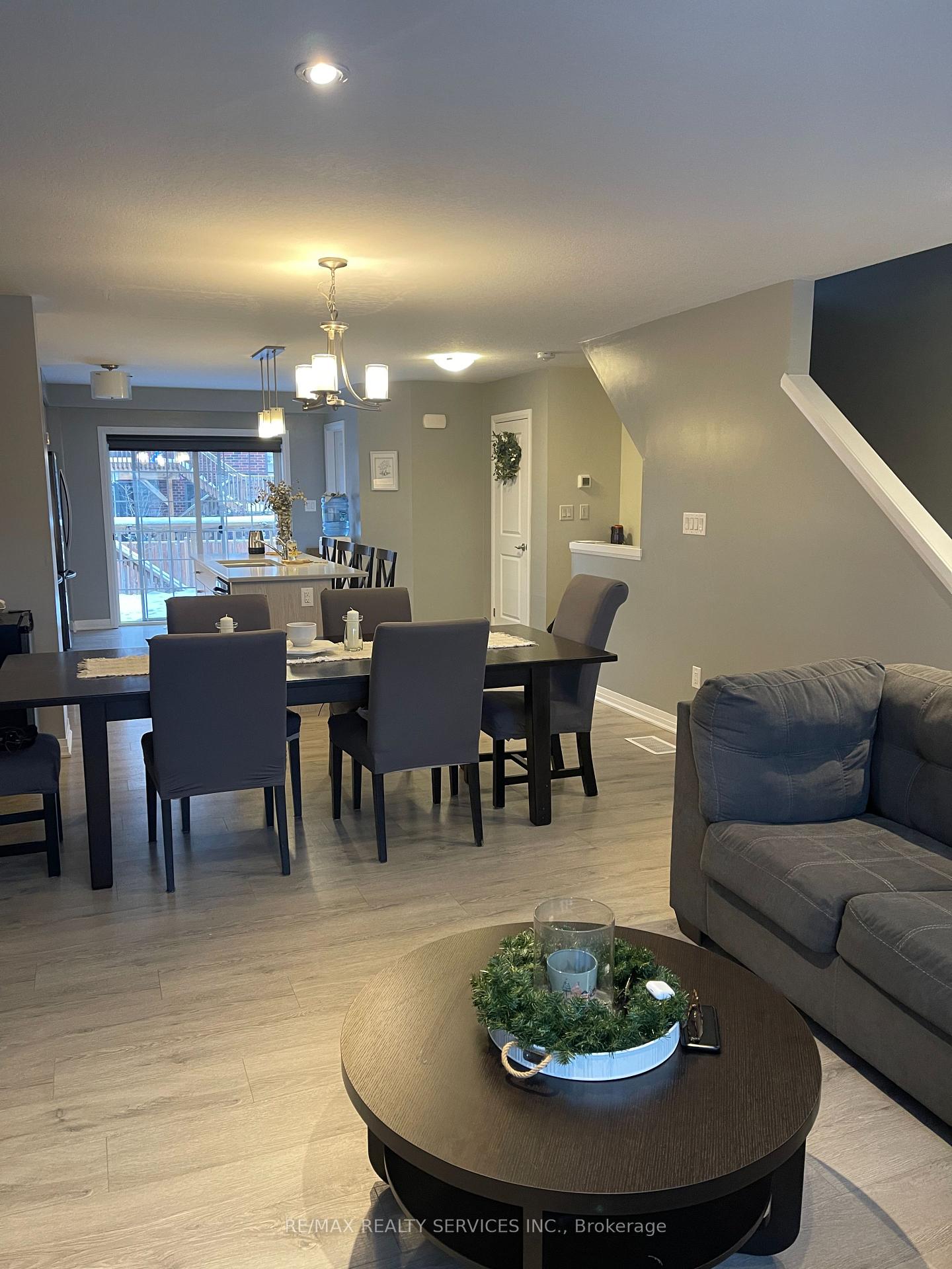Photo 7 of 39 Ridgemount Street, Kitchener — HOMEH