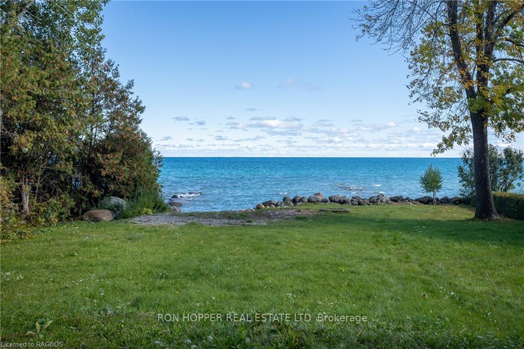 Front of 223 Lakeshore Road S