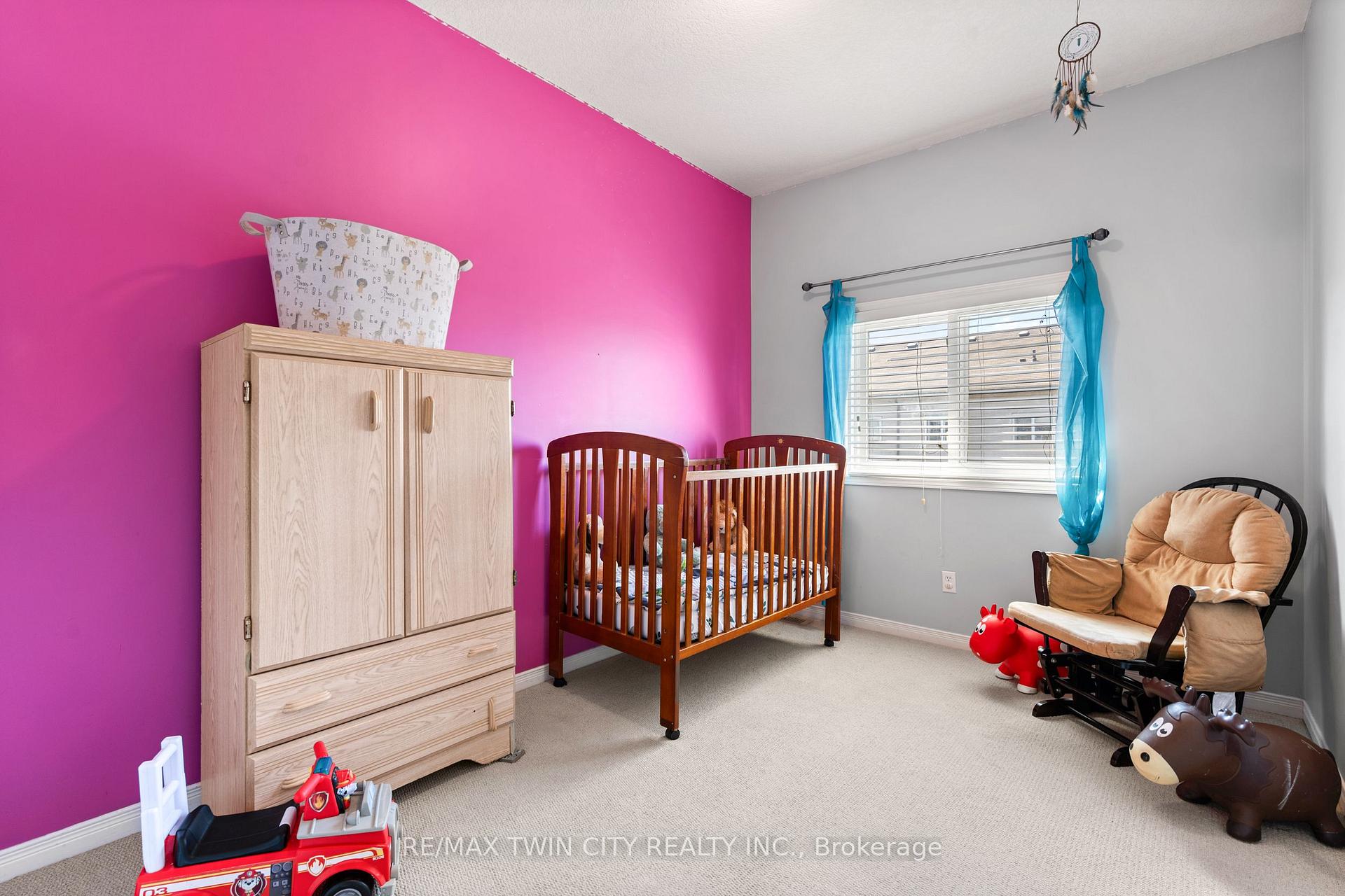 Photo 20 of 61 Madeleine Street, Kitchener — HOMEH