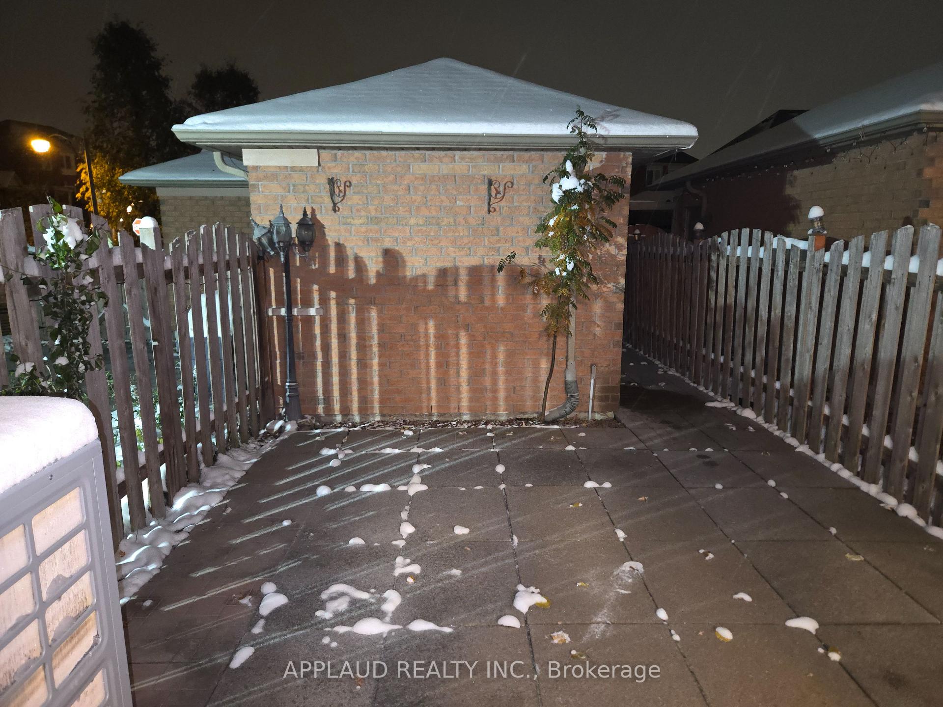 Photo 15 of 27 Bur Oak Avenue, Markham, Berczy — HOMEH