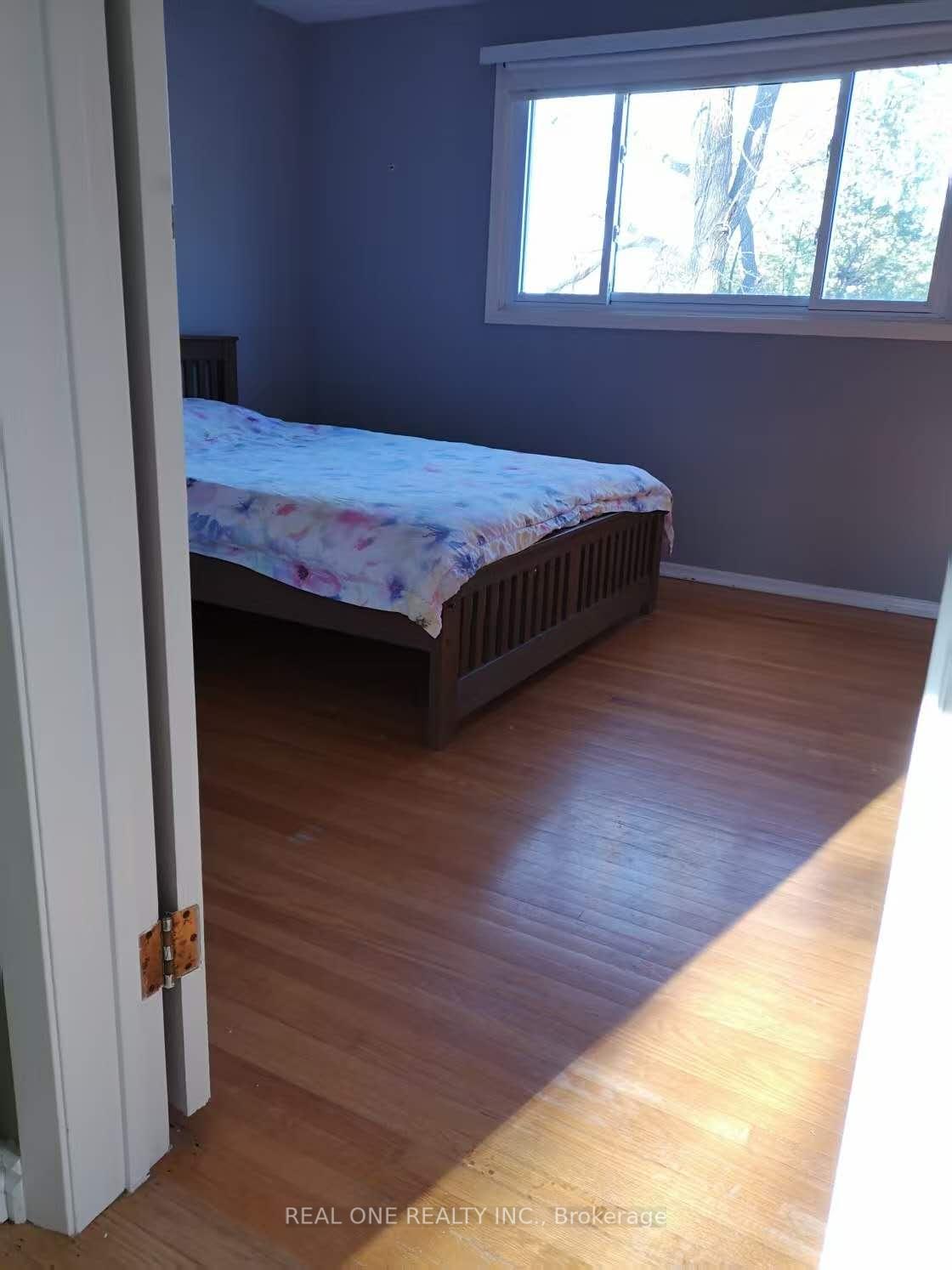 Photo 5 of 45 Inwood Drive, Kitchener, Westmount - Kitchener — HOMEH