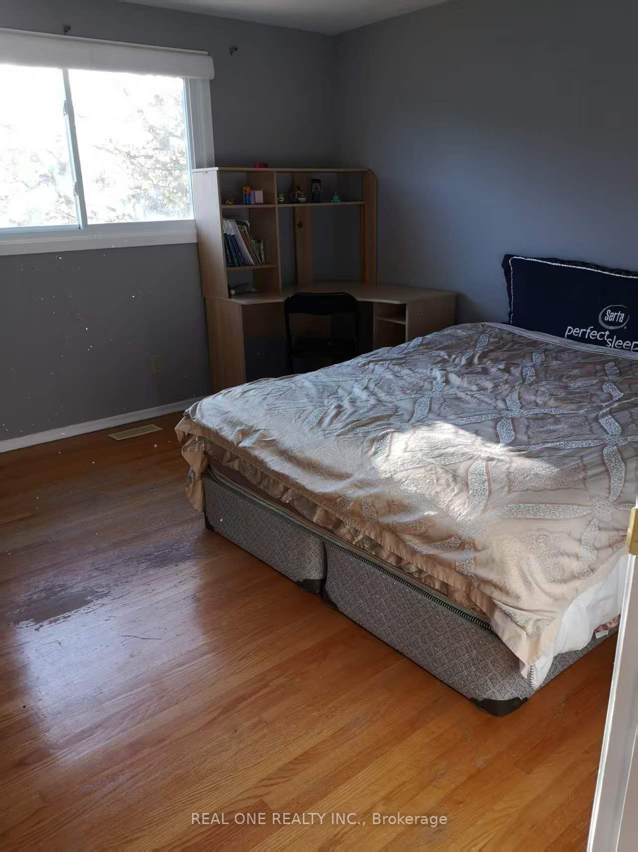 Photo 6 of 45 Inwood Drive, Kitchener, Westmount - Kitchener — HOMEH