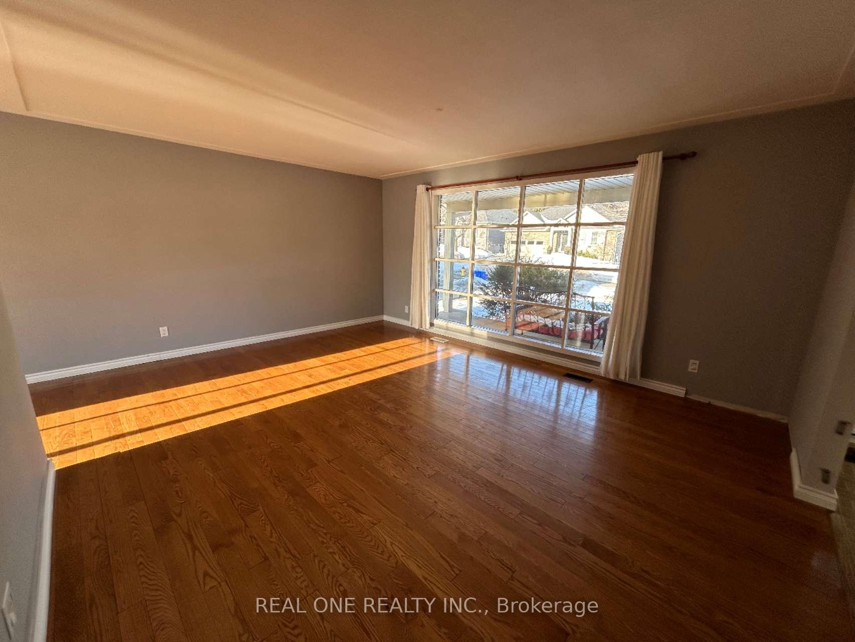 Photo 17 of 45 Inwood Drive, Kitchener, Westmount - Kitchener — HOMEH