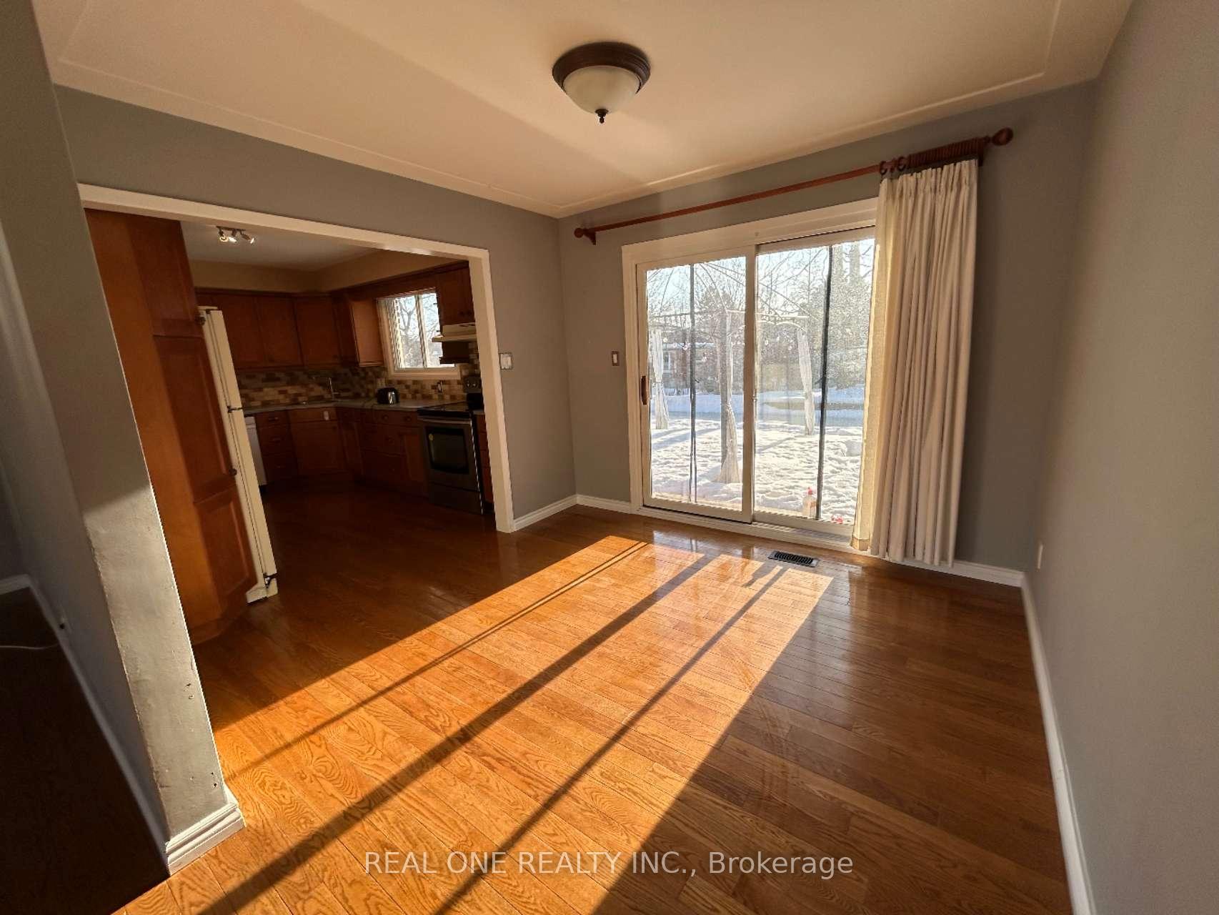 Photo 18 of 45 Inwood Drive, Kitchener, Westmount - Kitchener — HOMEH