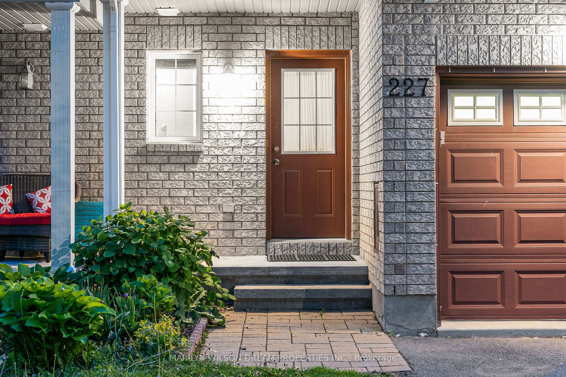 Photo 3 of 227 Opus Street, Ottawa, Kanata - Emerald Meadows/Trailwest — HOMEH