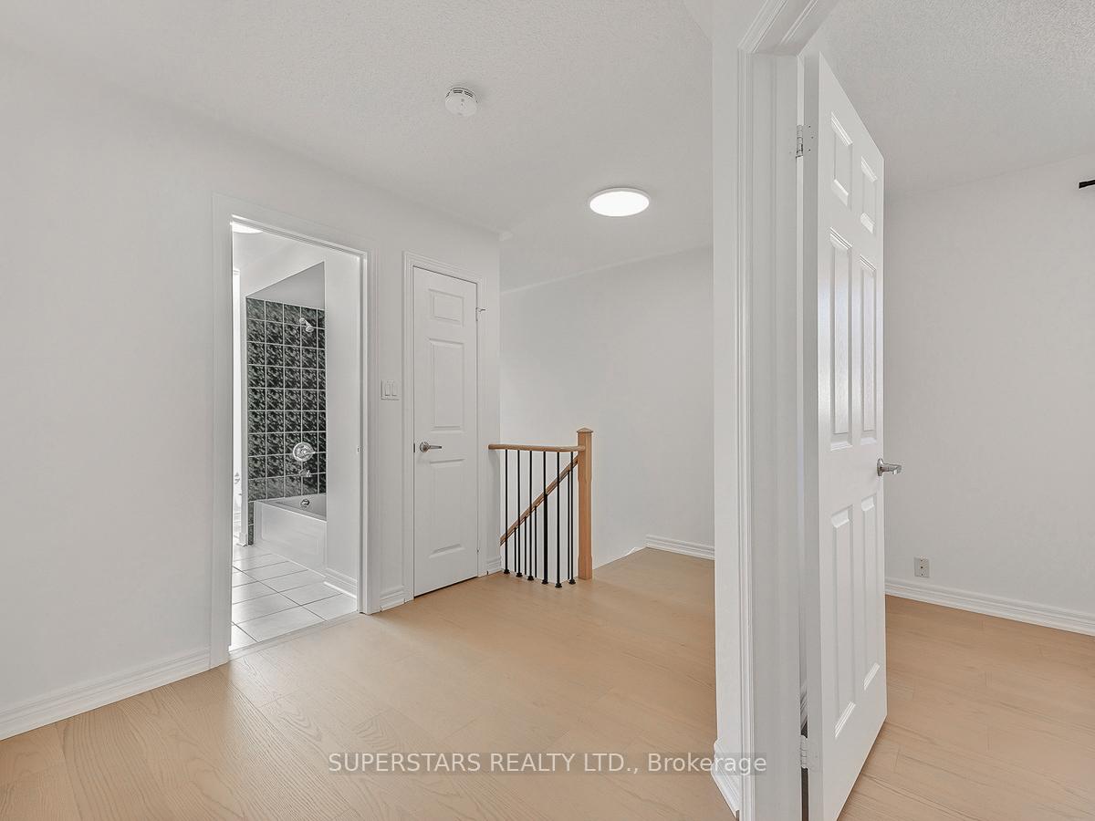 Photo 18 of 43 Cathmar Drive, Markham, Greensborough — HOMEH