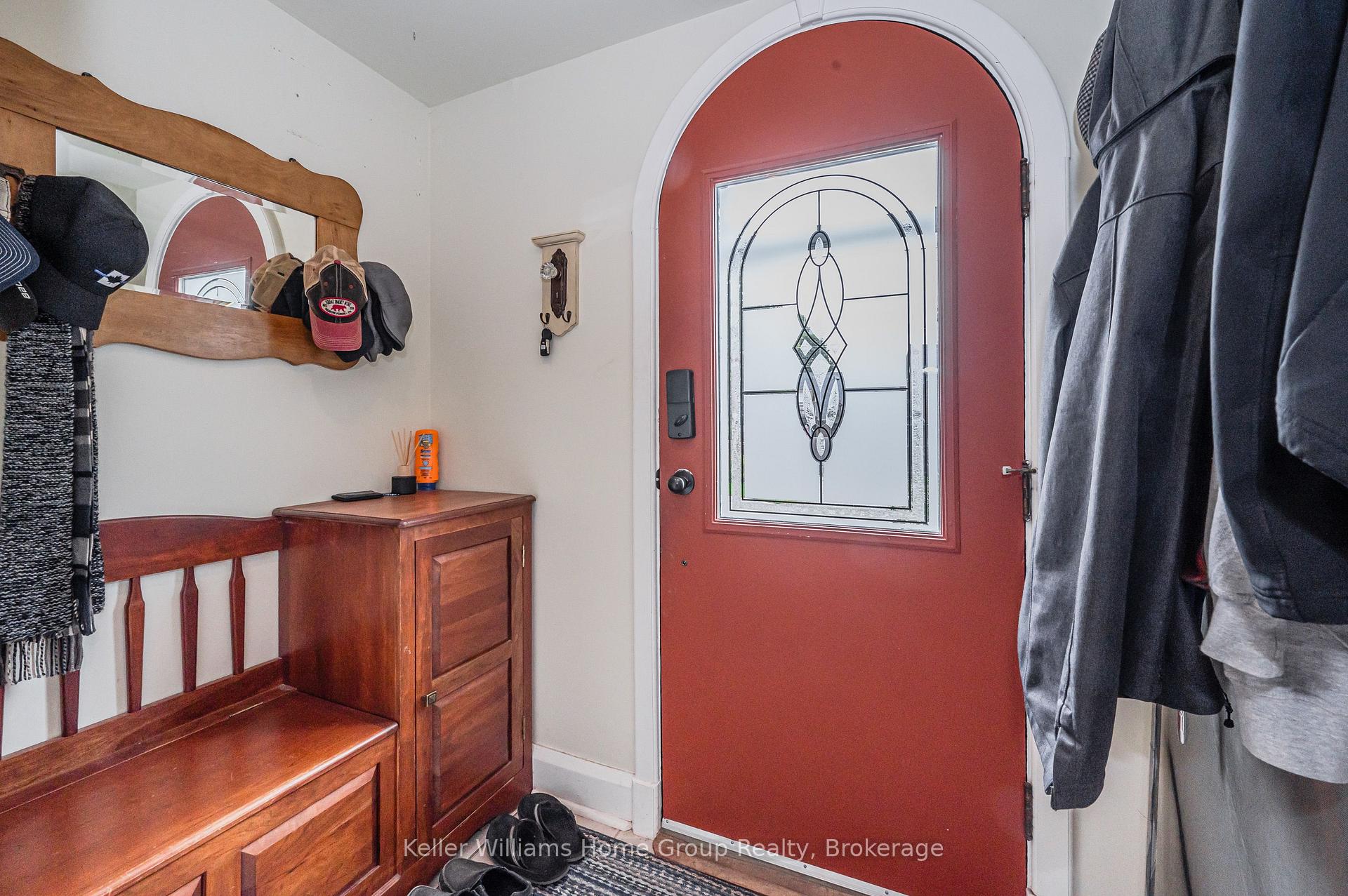 Photo 4 of 48 Dane Street, Kitchener — HOMEH