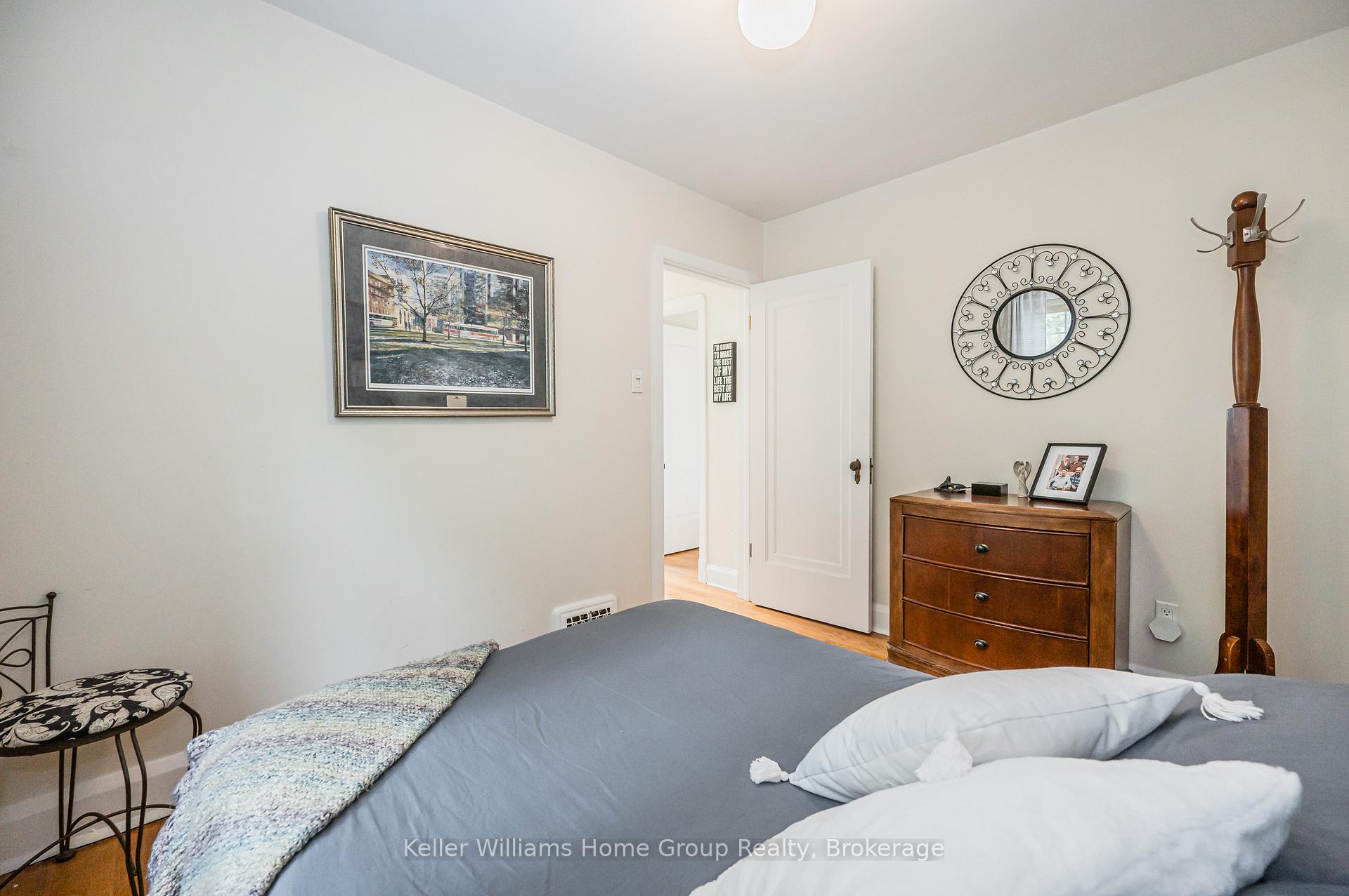 Photo 17 of 48 Dane Street, Kitchener — HOMEH