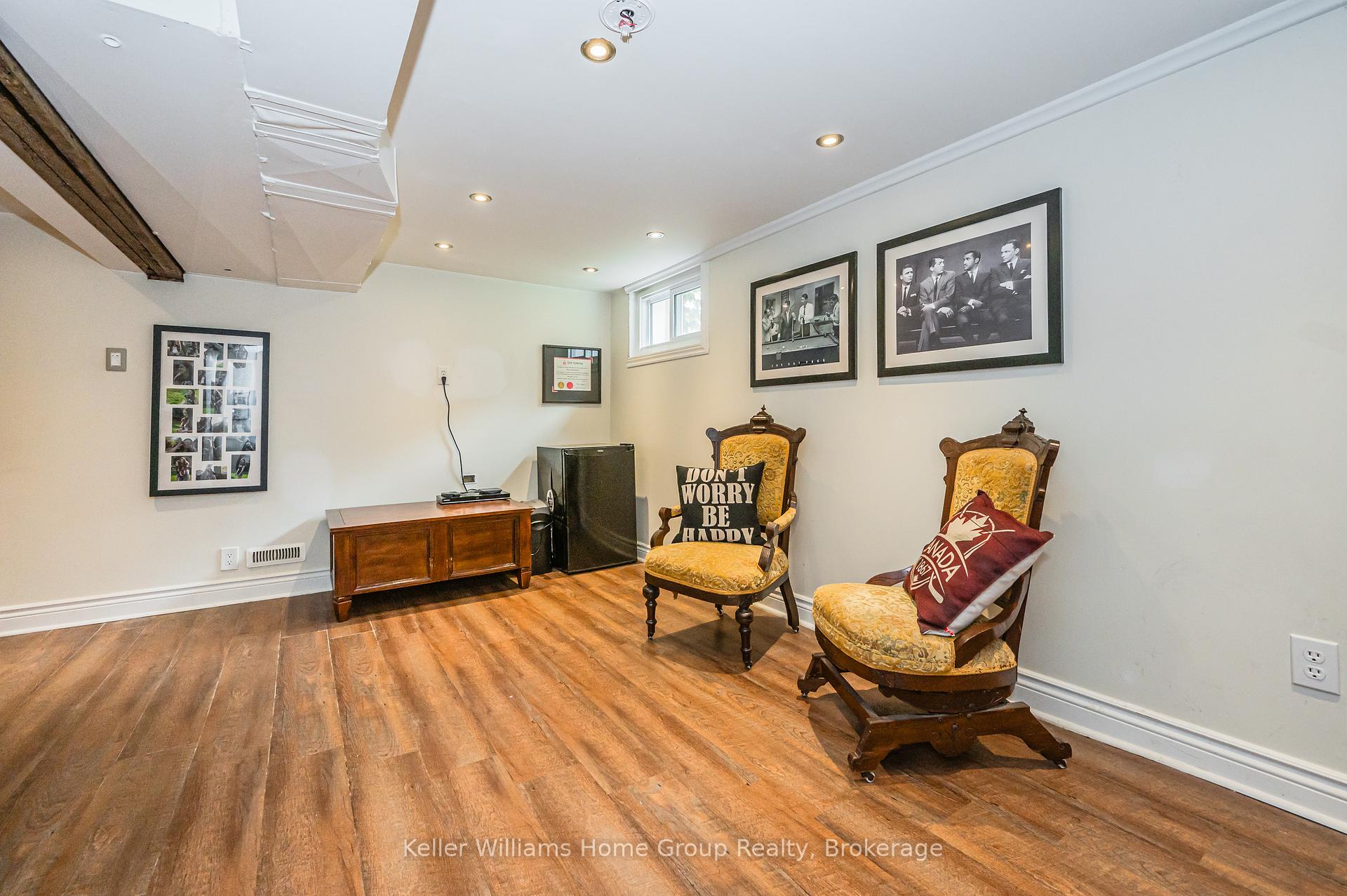 Photo 24 of 48 Dane Street, Kitchener — HOMEH