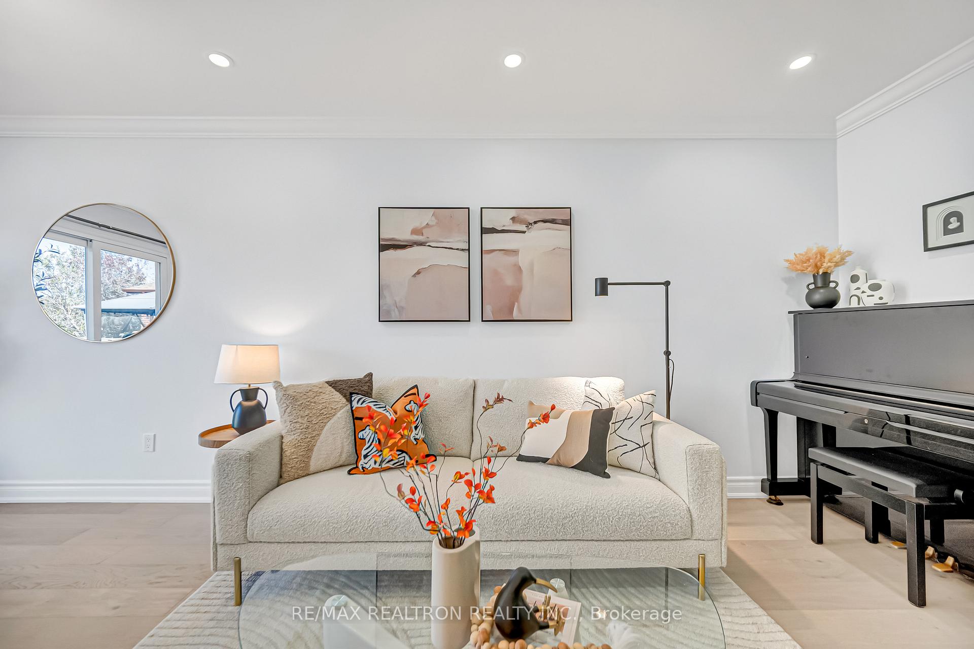 Photo 8 of 33 Chichester Road, Markham, Milliken Mills East — HOMEH