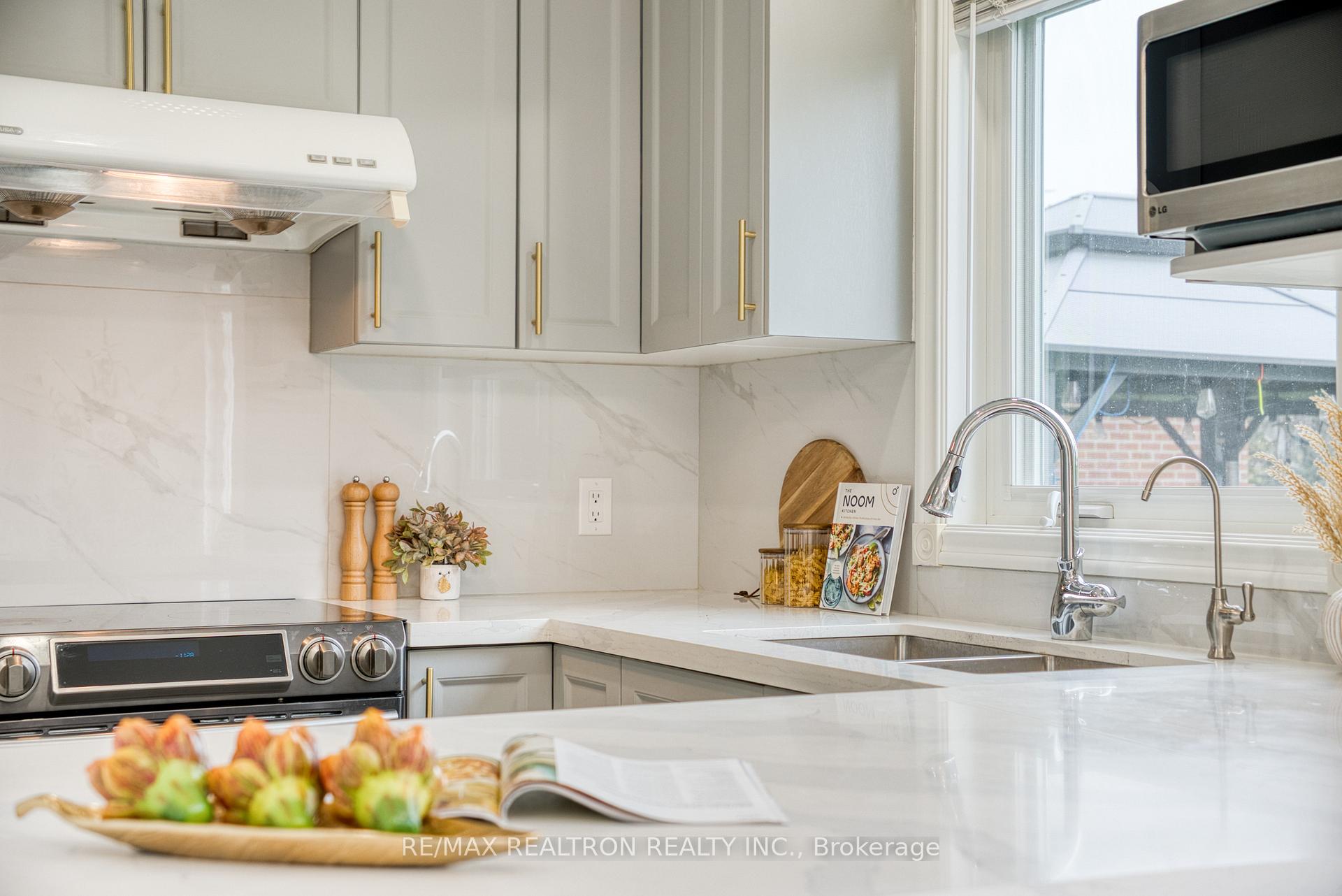 Photo 13 of 33 Chichester Road, Markham, Milliken Mills East — HOMEH