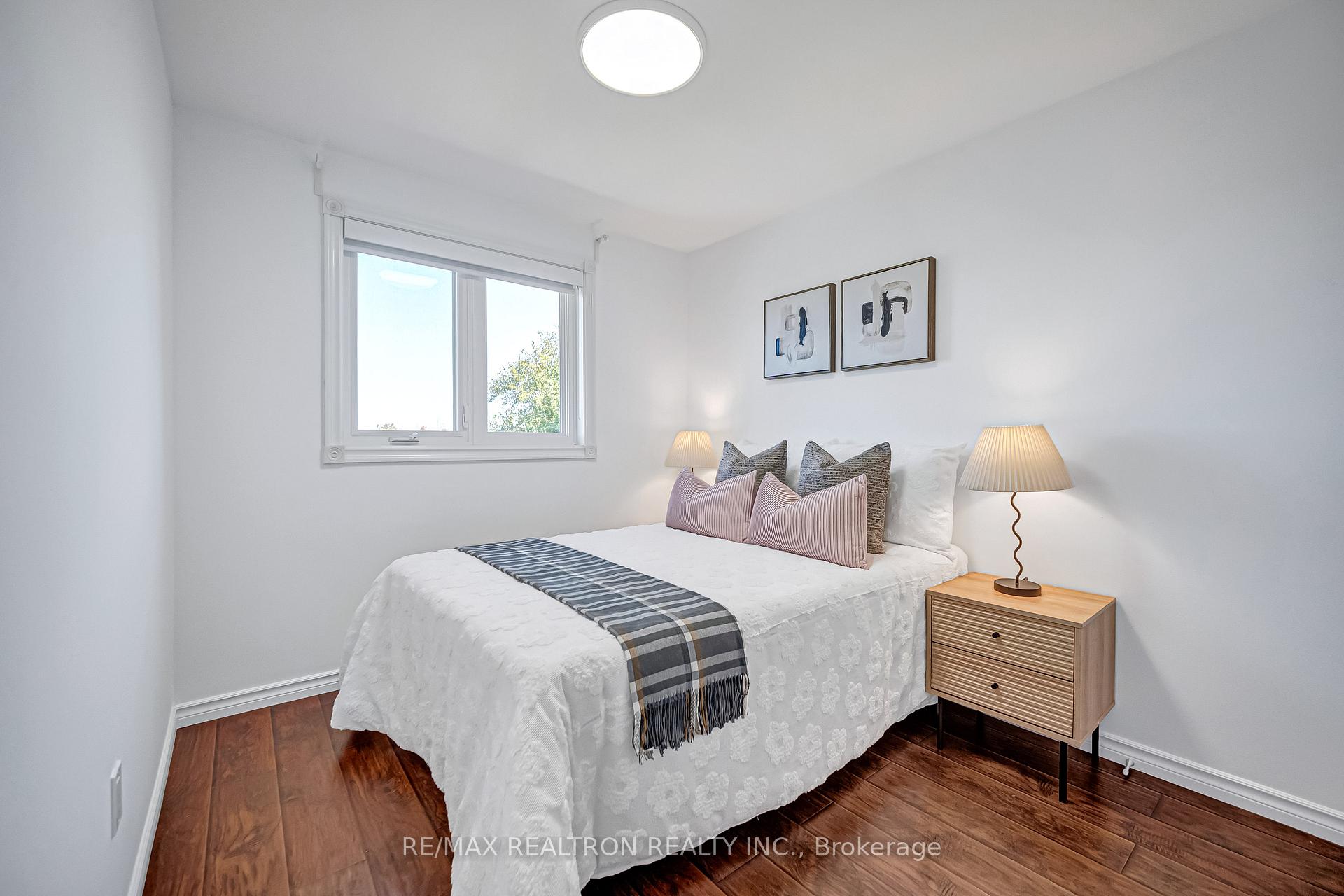 Photo 22 of 33 Chichester Road, Markham, Milliken Mills East — HOMEH