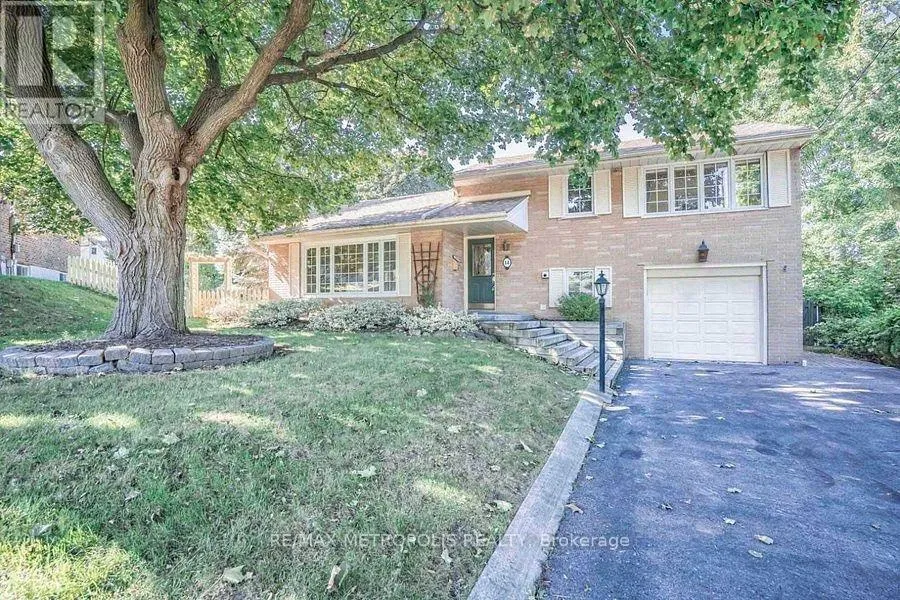 Photo 1 of 14 Strathroy Crescent, Markham, Markham Village — HOMEH